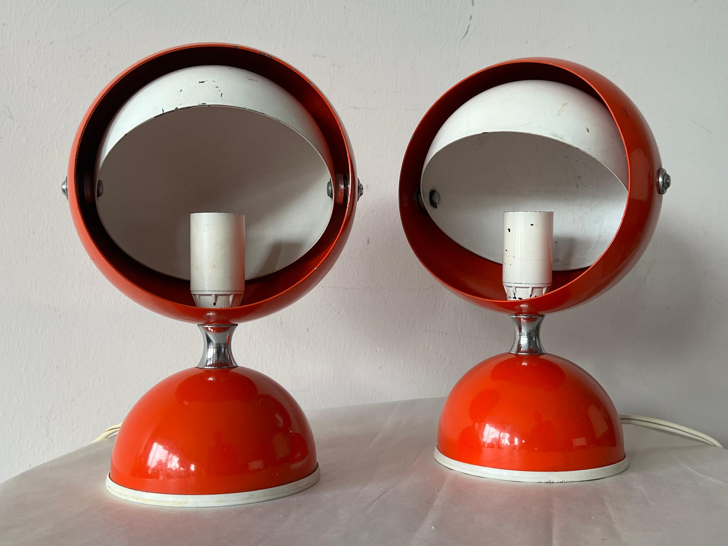 Frisman Vintage A Pair Of Italian Table Lamps With Adjustable Shades Orange 1960's Space Age