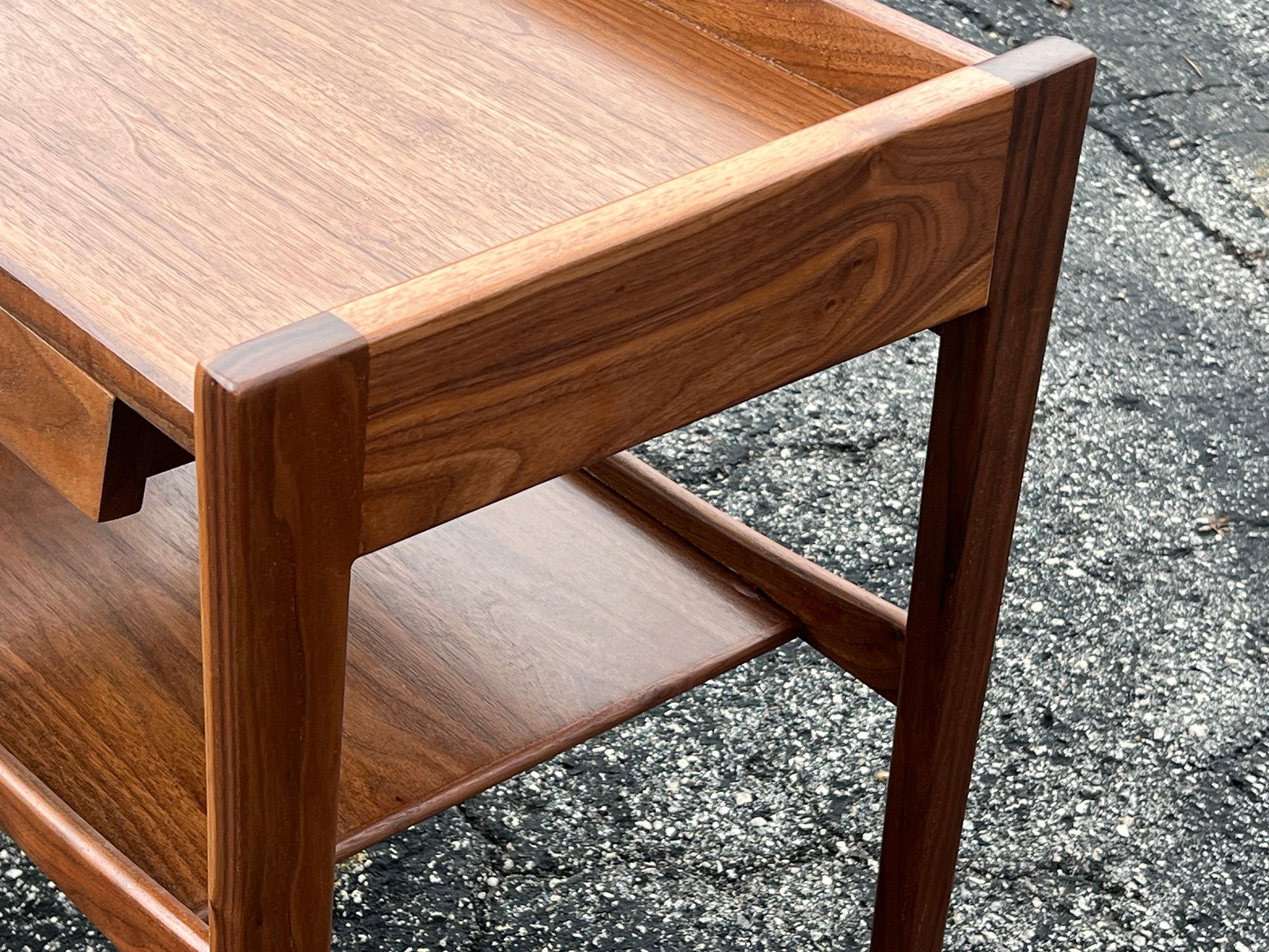 Frisman Vintage A Pair Of Jens Risom Night Stands in Walnut ca' 1960's