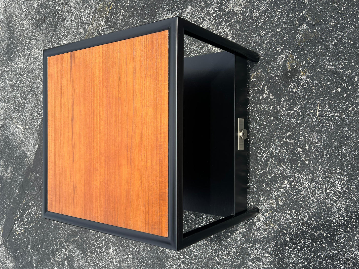 Frisman Vintage Large End Table By Michael Taylor For Baker Ca' 1950's