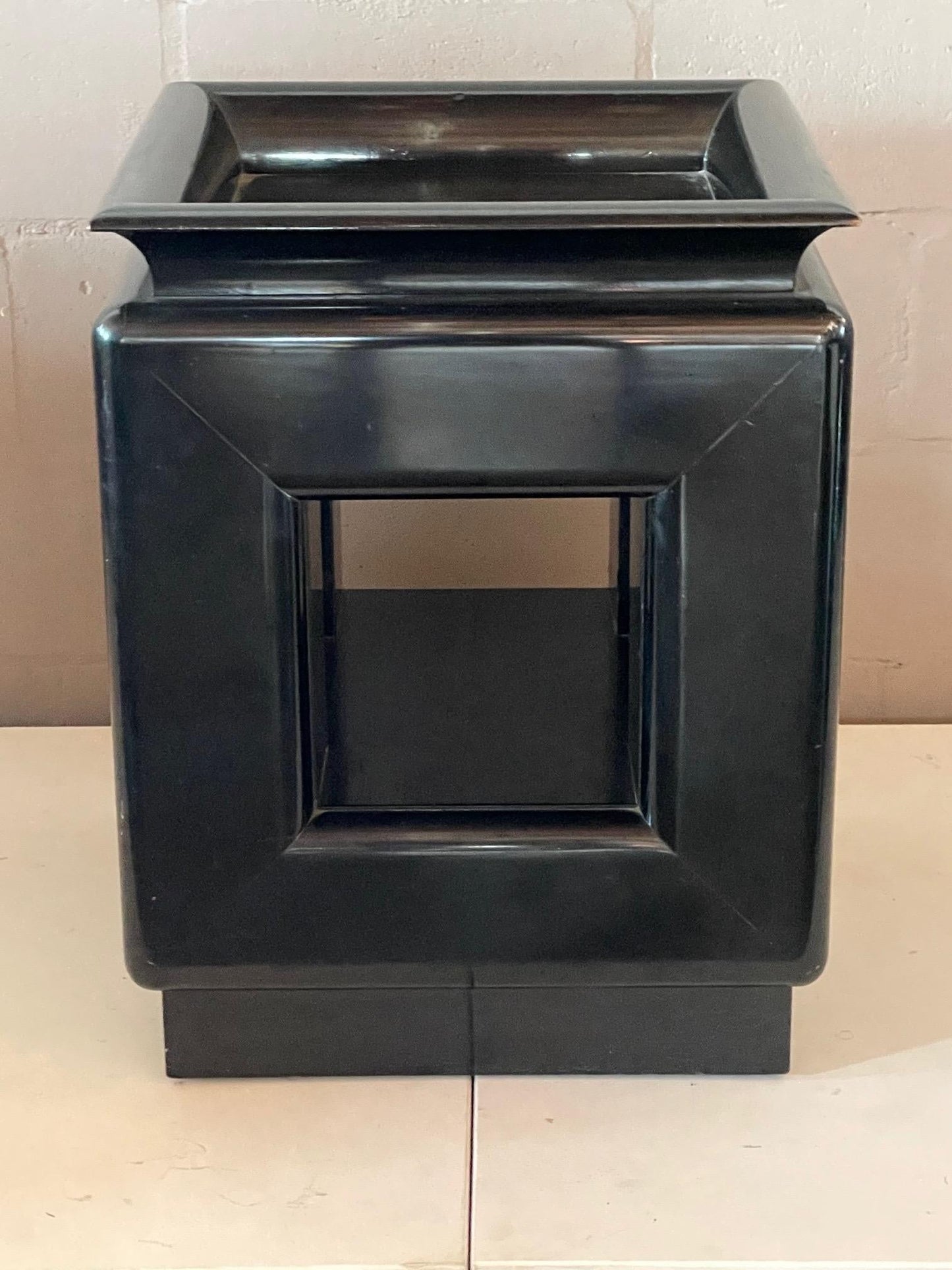 Frisman Vintage James Mont Occasional Pedestal Table Black Laquer