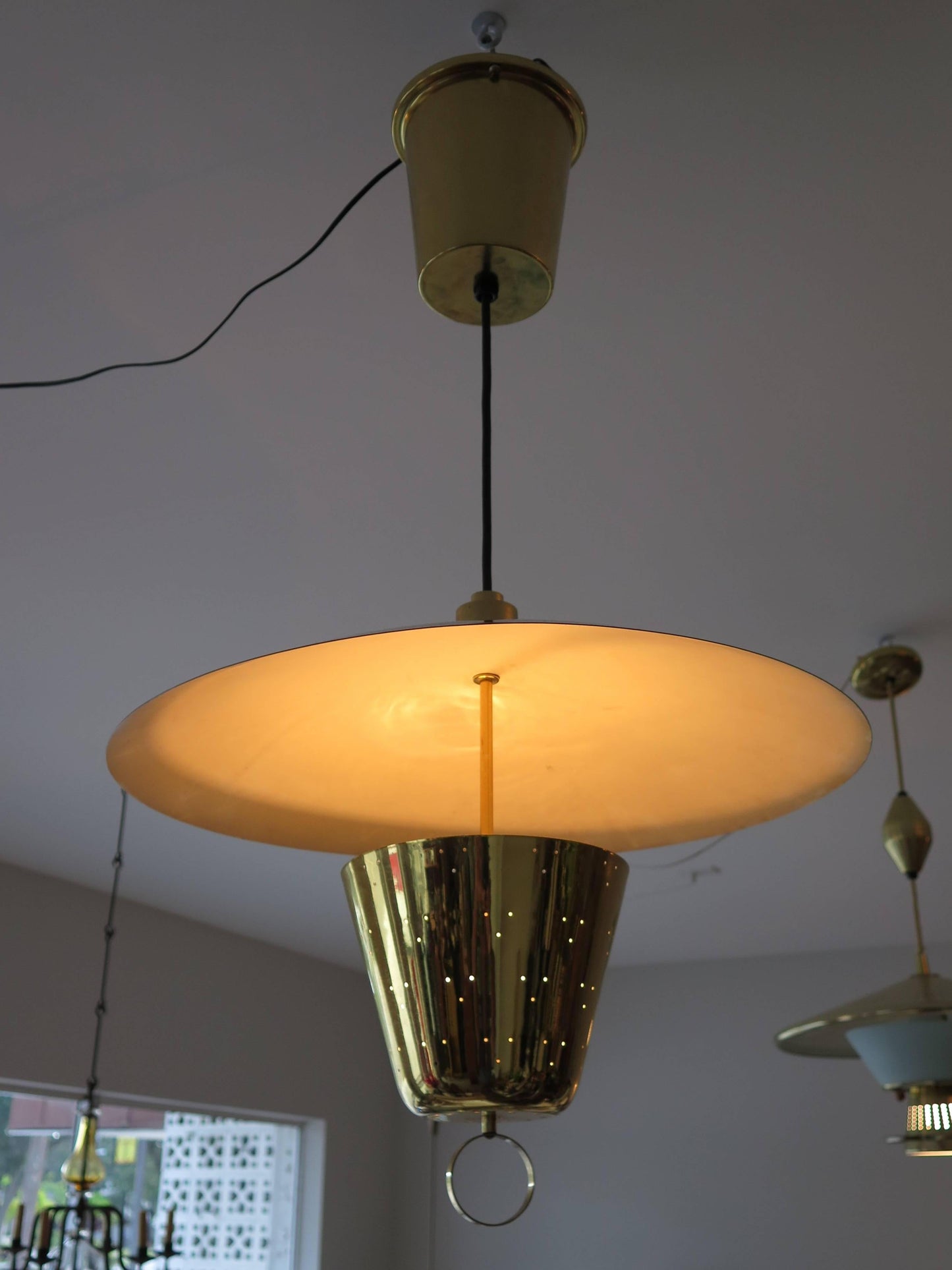 Frisman Vintage Brass Pendant Adjustable Lamp