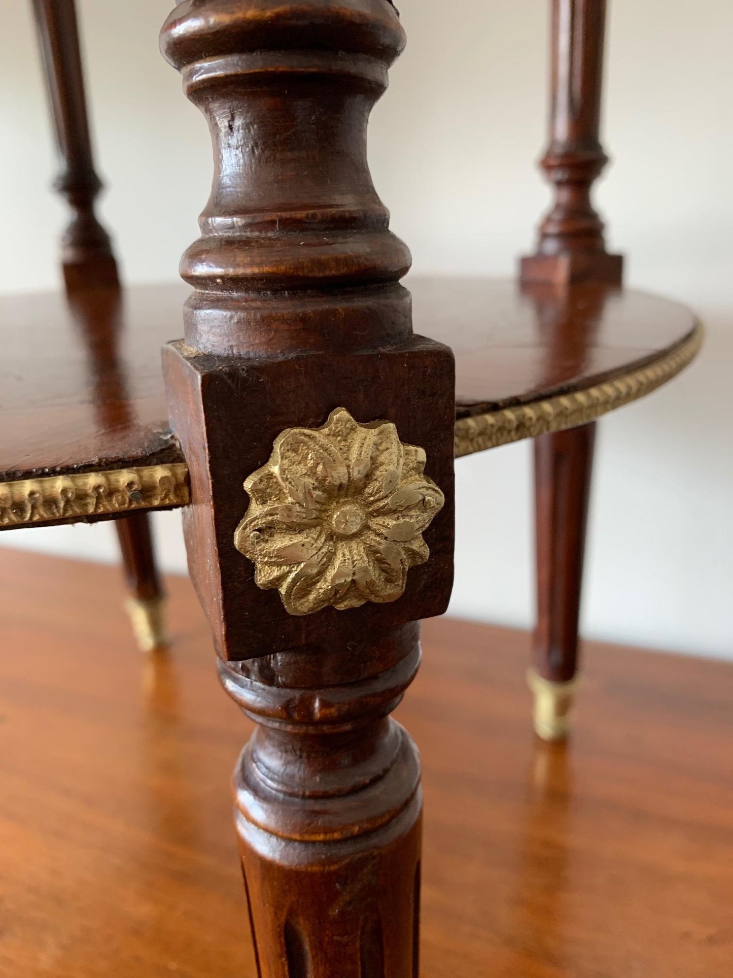 Frisman Vintage Elegant Louis XVI Style Gueridon