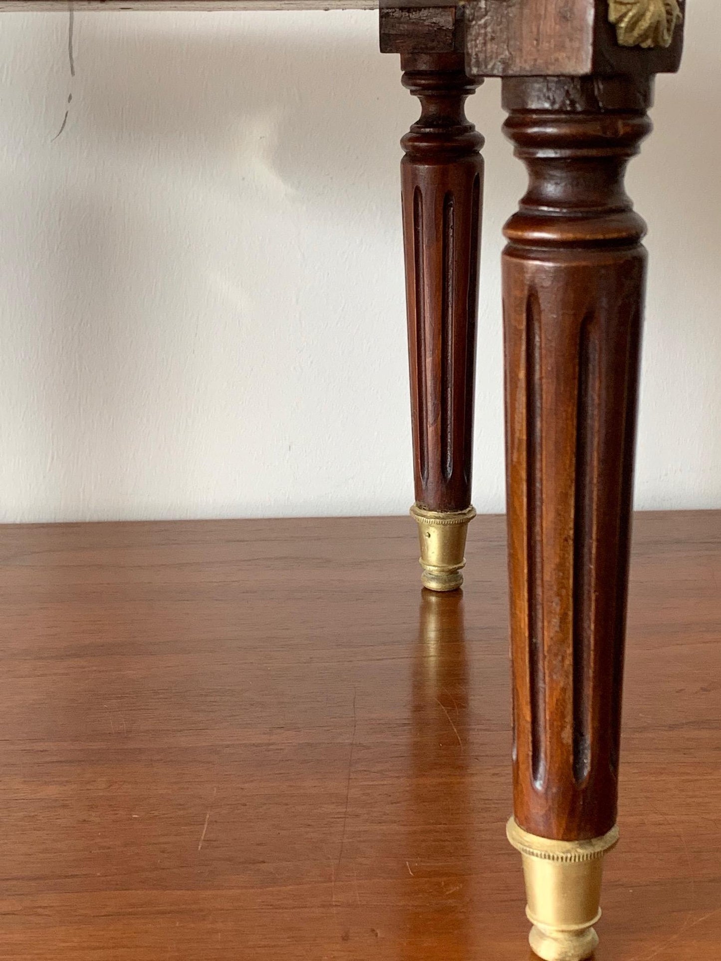 Frisman Vintage Elegant Louis XVI Style Gueridon