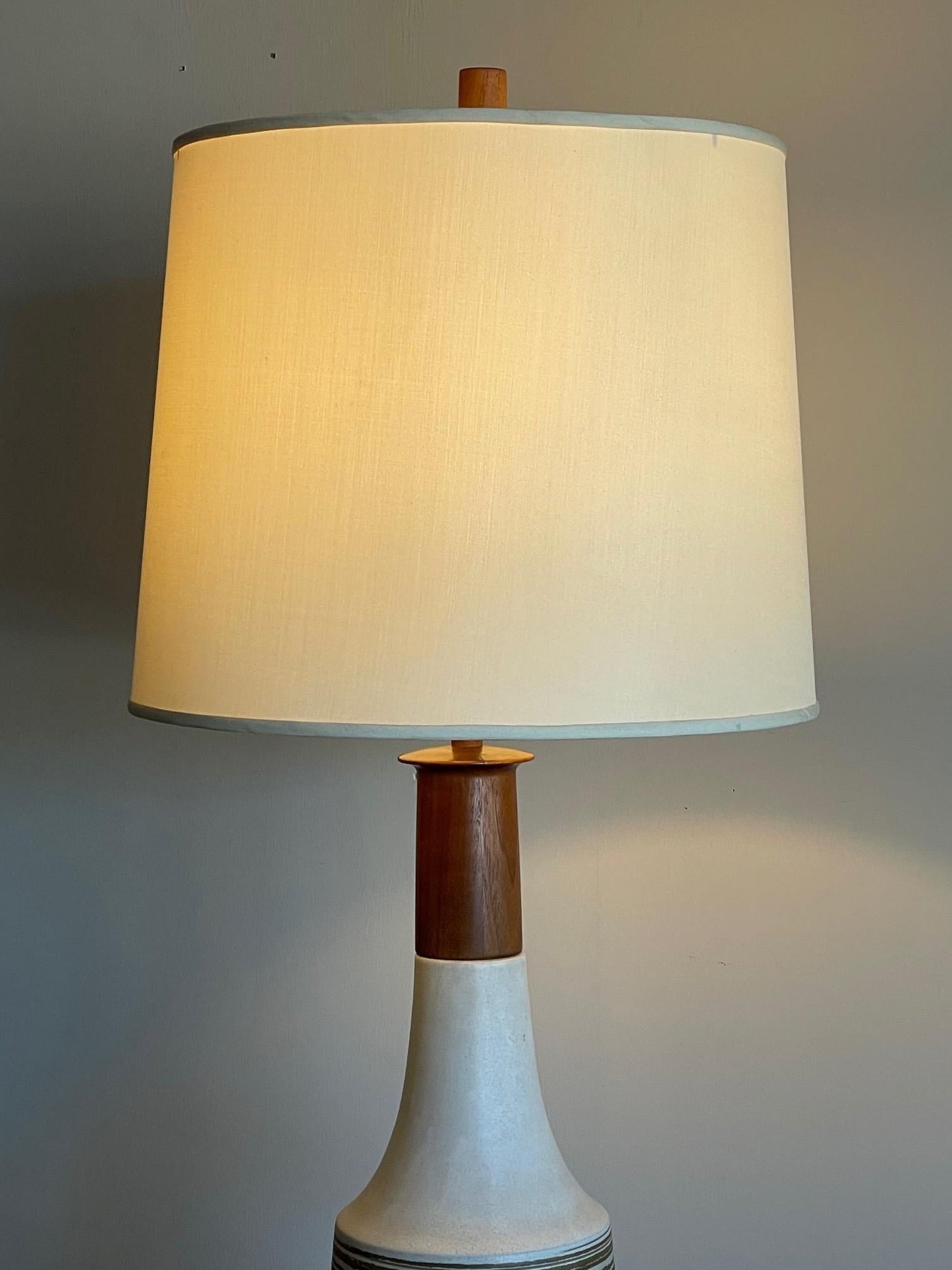 Frisman Vintage Elegant Lamp by Jane and Gordon Martz