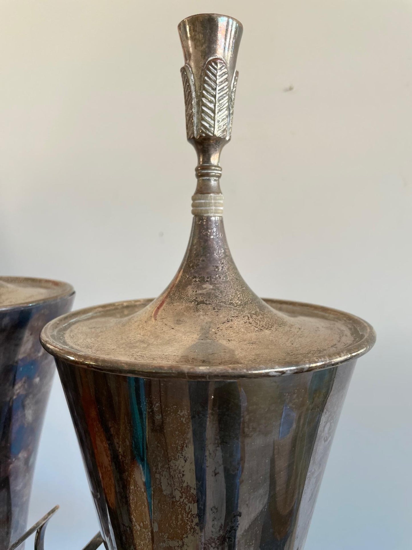 Frisman Vintage Pair of Tommi Parzinger Urn Lamps