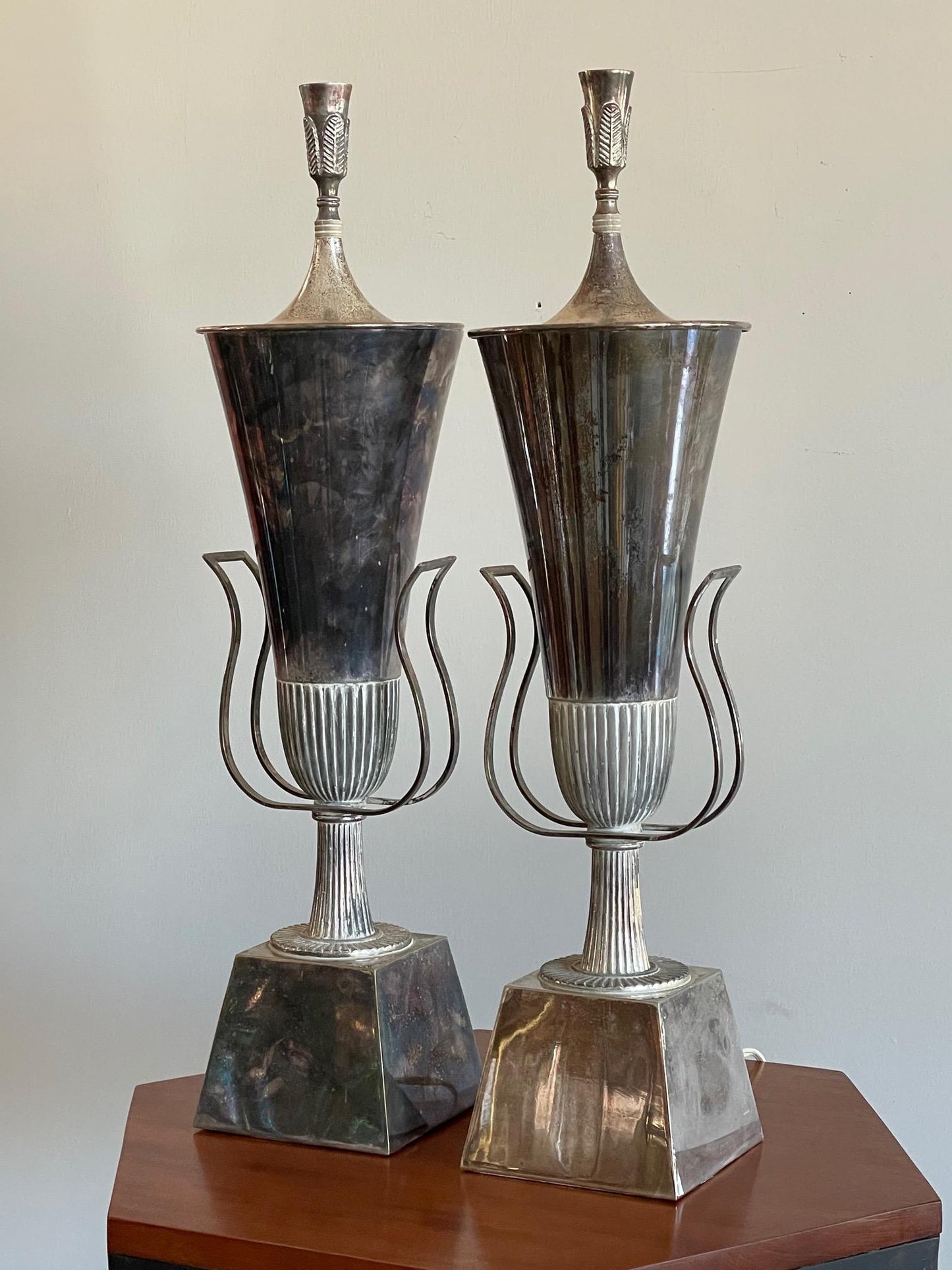 Frisman Vintage Pair of Tommi Parzinger Urn Lamps