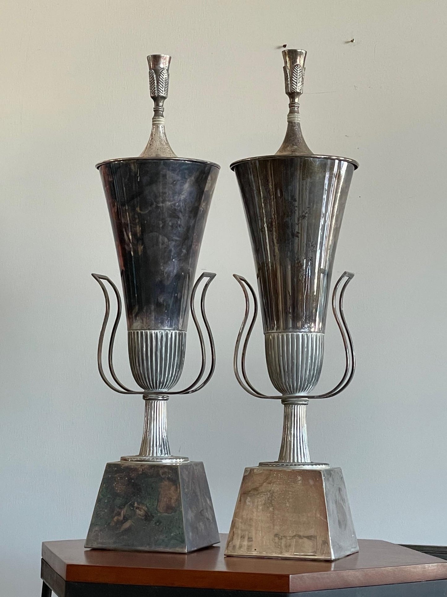 Frisman Vintage Pair of Tommi Parzinger Urn Lamps