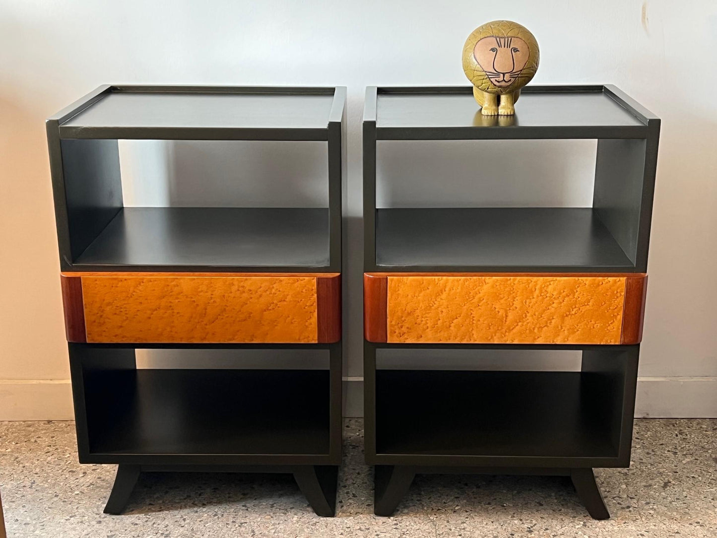 Frisman Vintage Pair of Elegant Nightstands by Rway Art Deco 1940's