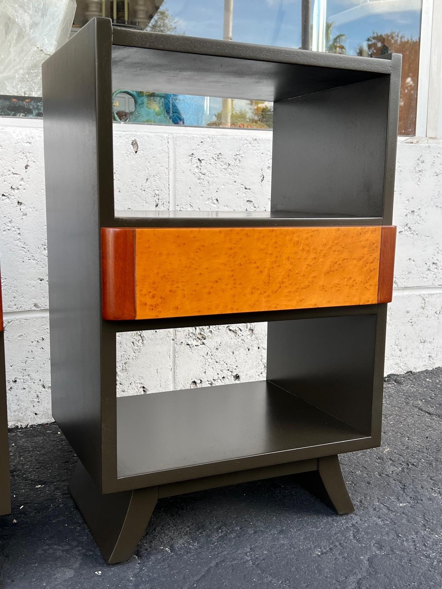 Frisman Vintage Pair of Elegant Nightstands by Rway Art Deco 1940's