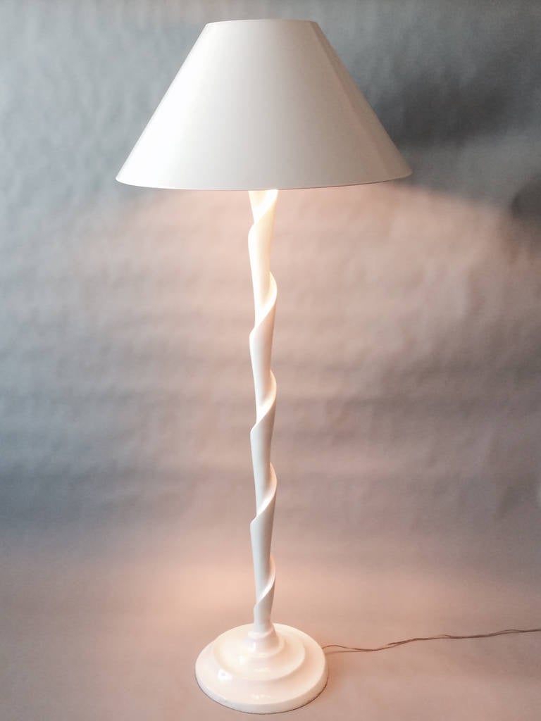 Frisman Vintage Elegant Twisted Column Floor Lamp, circa 1970s