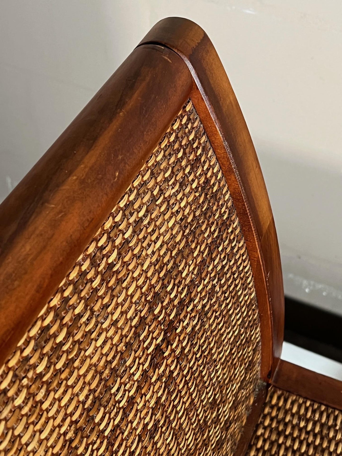 Frisman Vintage Classic Antique Style Bench