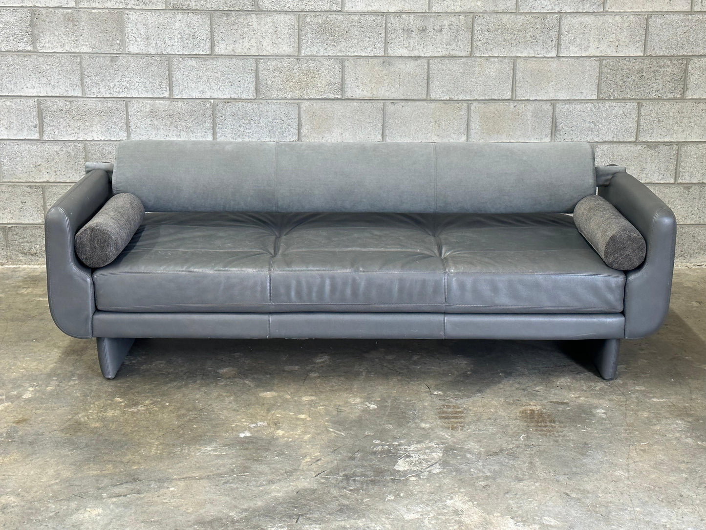 Frisman Vintage Vladimir Kagan “Matinee” Sofa/ Daybed for American Leather, Postmodern