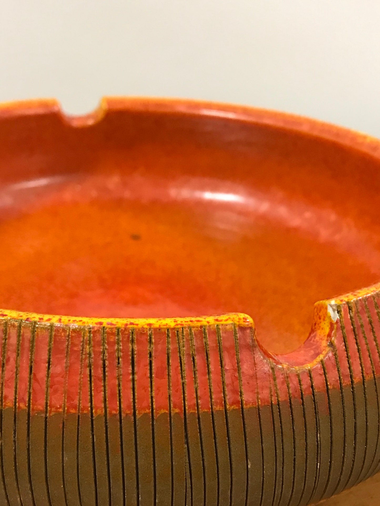 Frisman Vintage Aldo Londi for Bitossi Large Ashtray or Catchall, Italian Ceramic