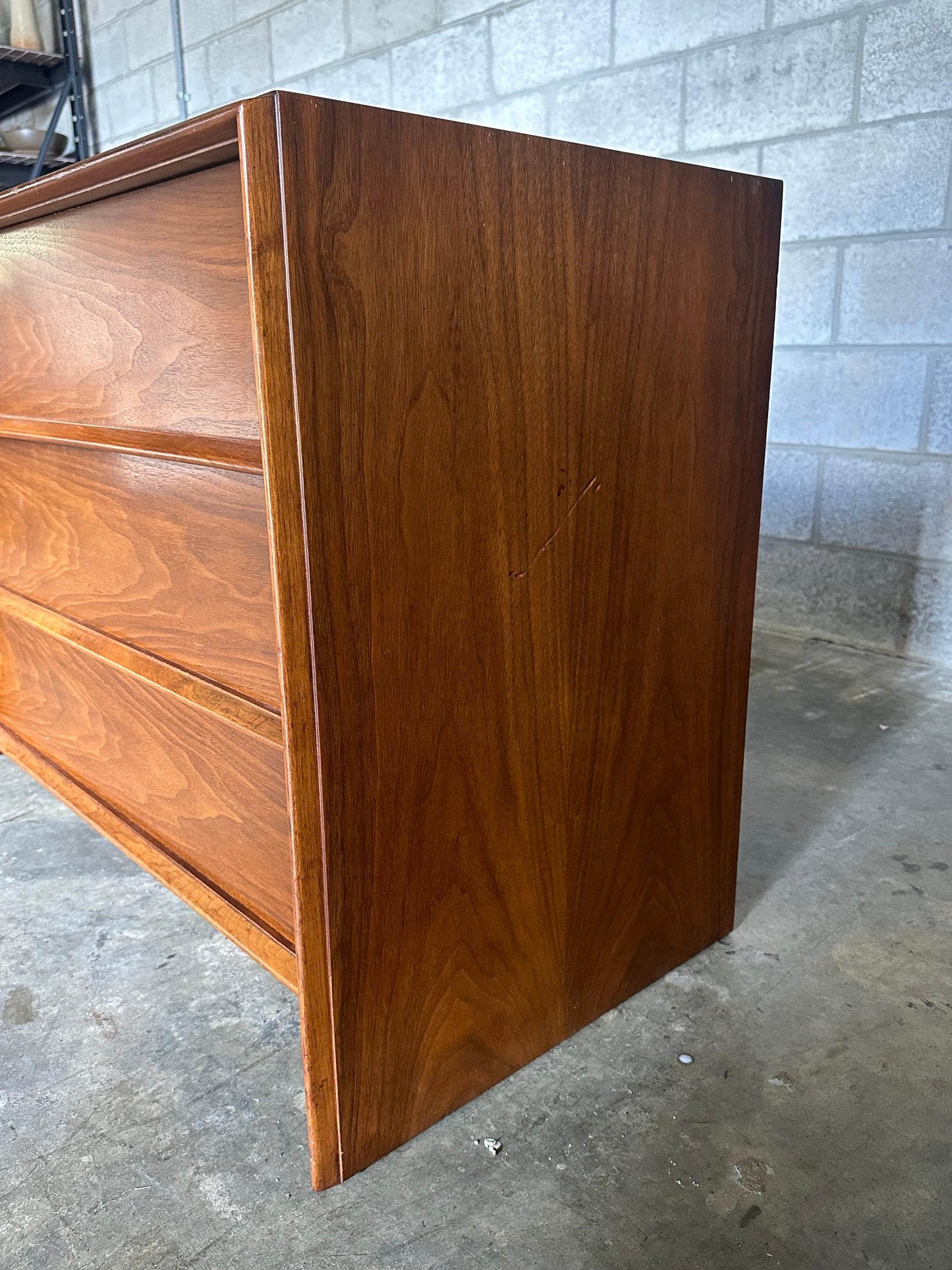 Frisman Vintage T.H. Robsjohn-Gibbings for Widdicomb Dresser