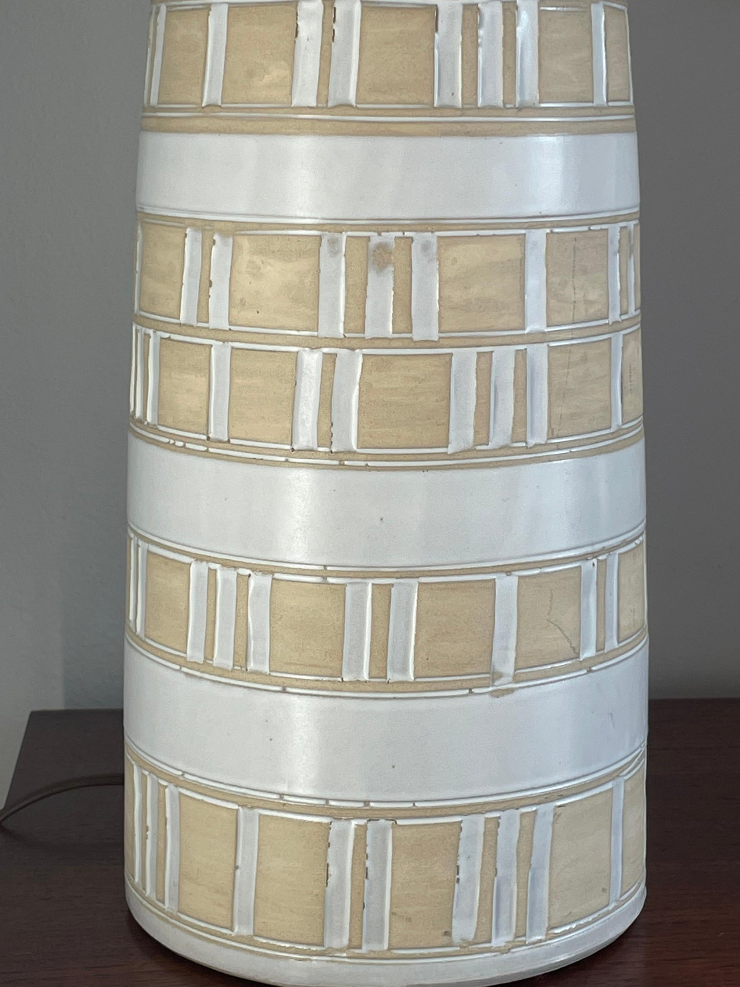 Frisman Vintage Jane and Gordon Martz Large Table Lamp, Ceramic and Walnut