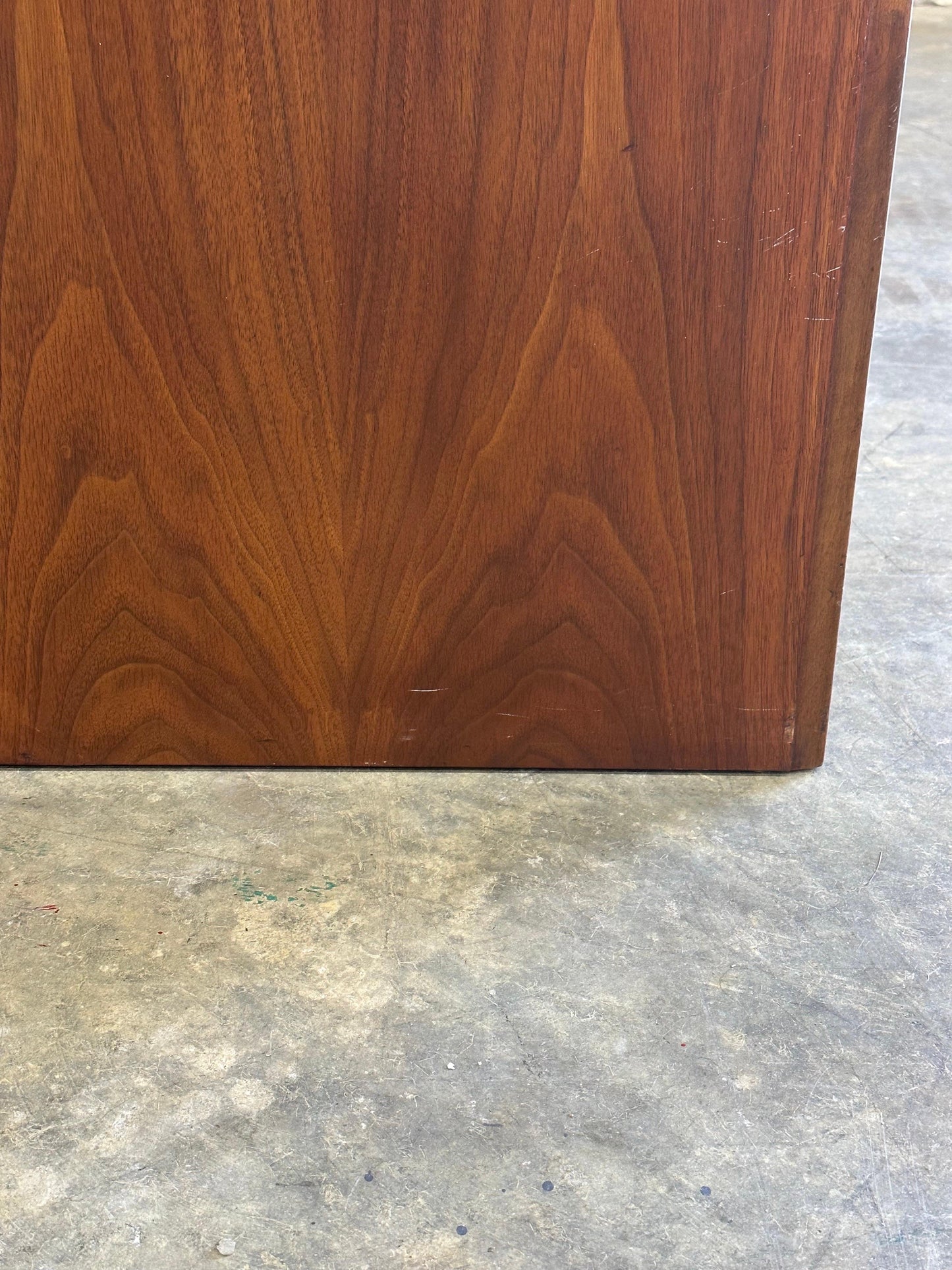 Frisman Vintage T.H. Robsjohn-Gibbings for Widdicomb Dresser