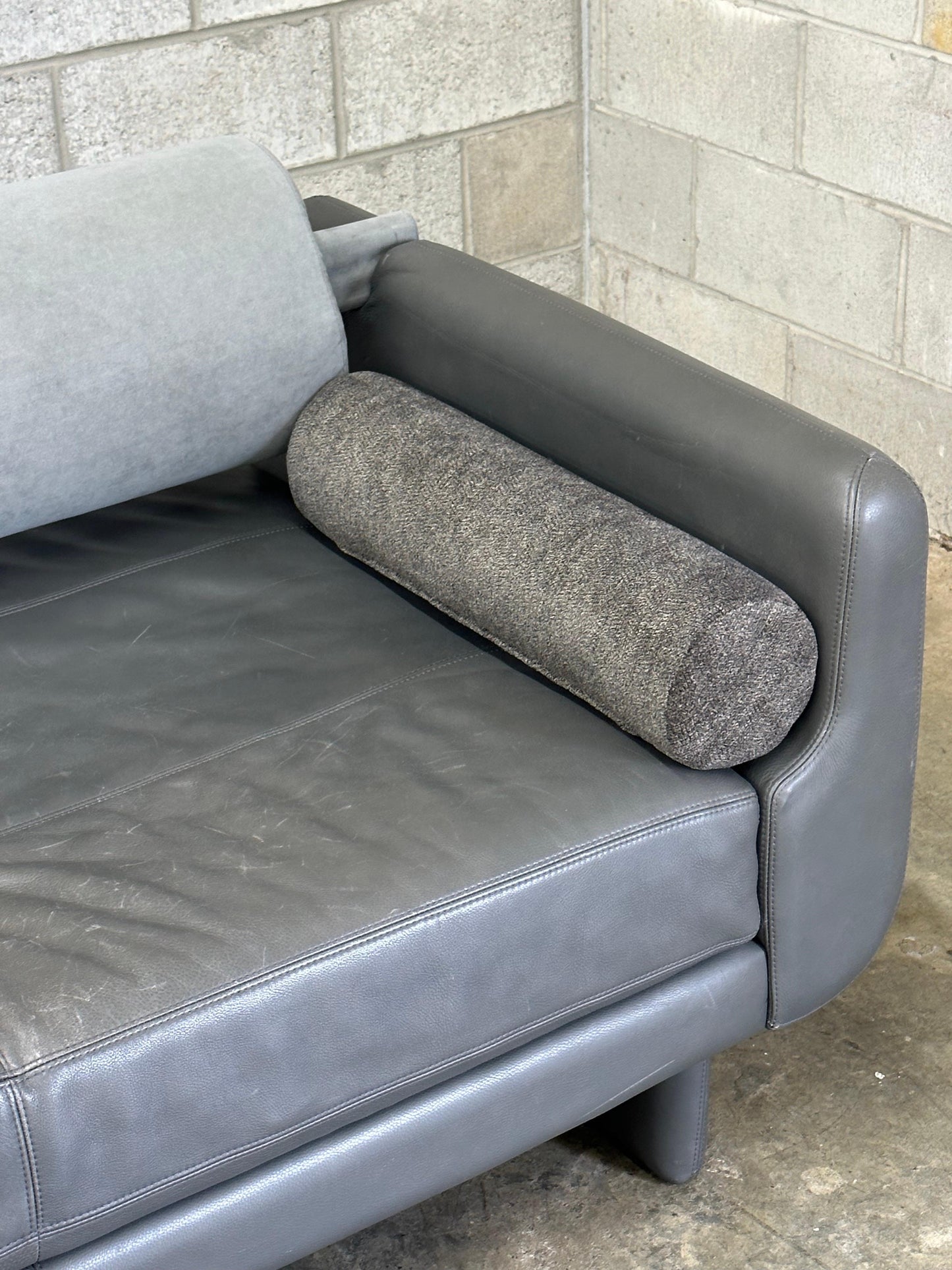 Frisman Vintage Vladimir Kagan “Matinee” Sofa/ Daybed for American Leather, Postmodern