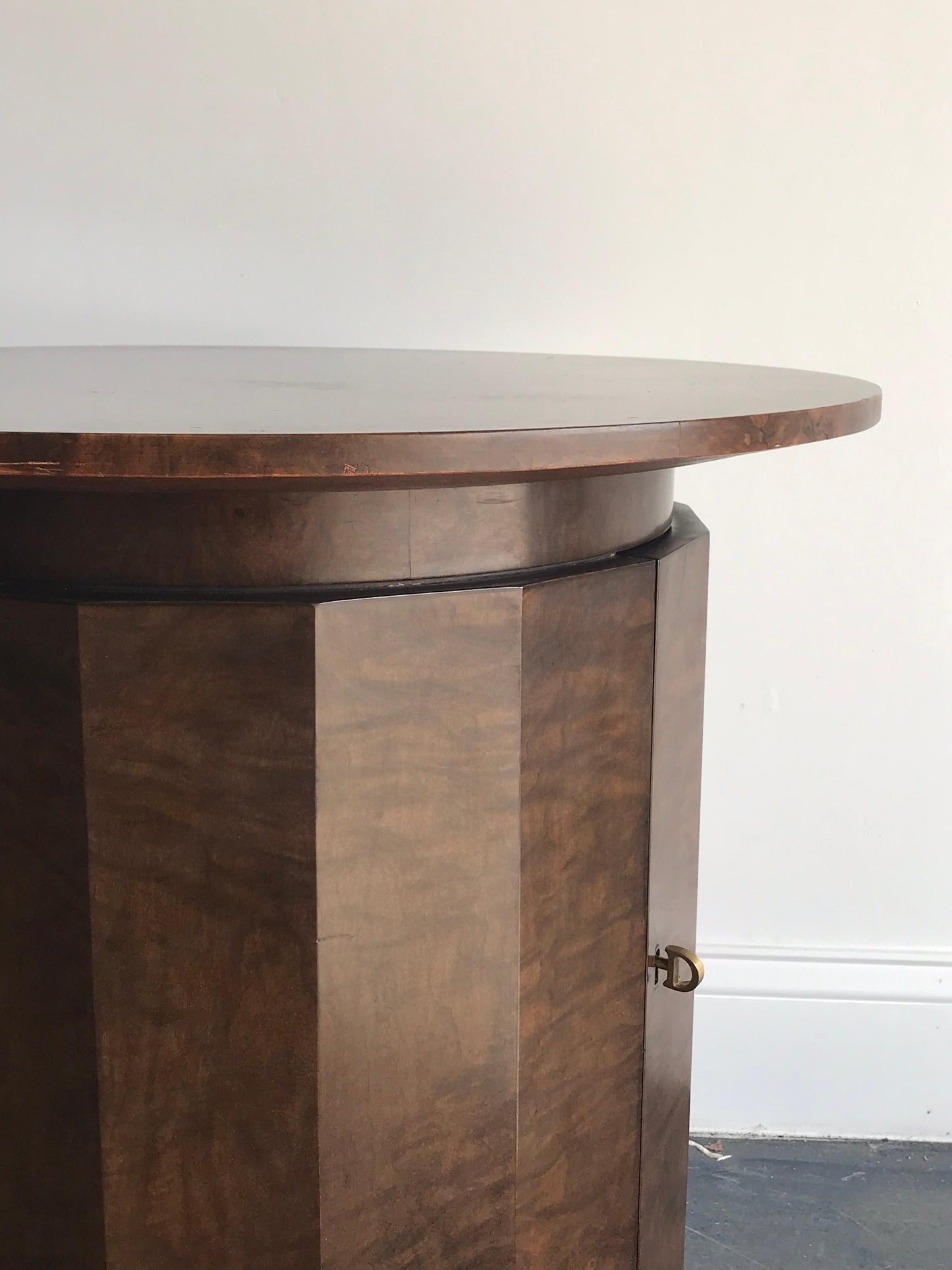 Frisman Vintage Edward Wormley for Dunbar Pedestal Table/ Bar with Key