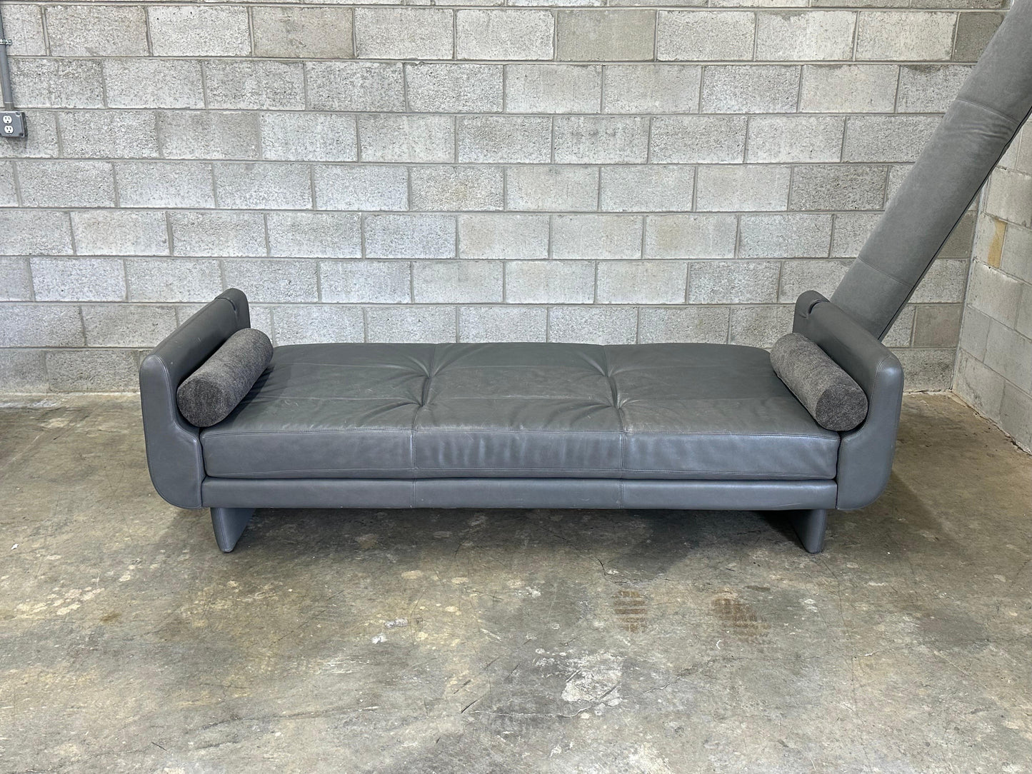 Frisman Vintage Vladimir Kagan “Matinee” Sofa/ Daybed for American Leather, Postmodern