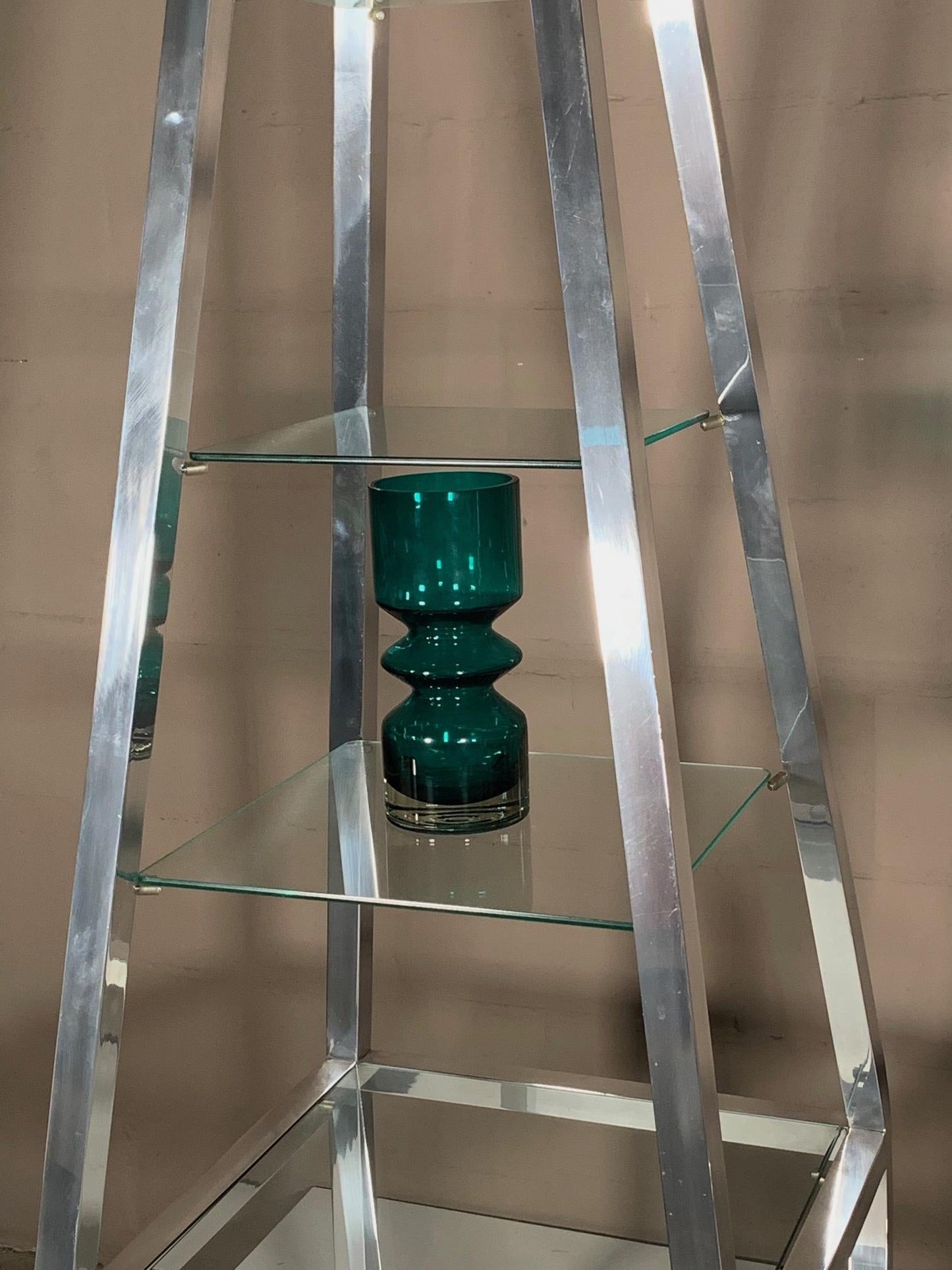 Frisman Vintage Pair of Obelisk Étagères in Polished Aluminum