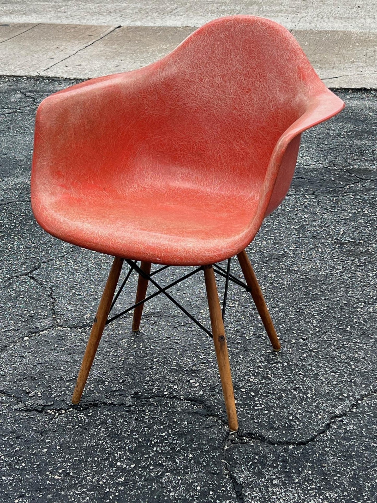 Vintage Charles Eames "PAW Chair" Swivel Fiber Glass Shell Dowel Leg 1950's