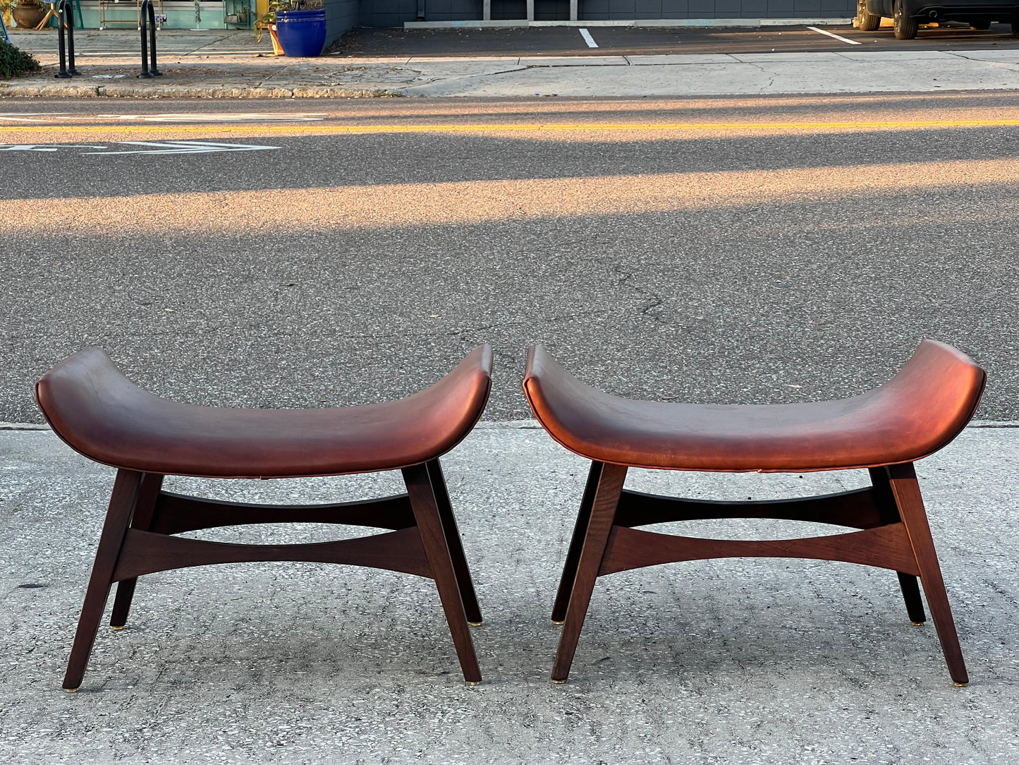 Frisman Vintage A Pair Of Mel Abitz Large Stools For Galloway's Ca' 1960's in Brown Leather