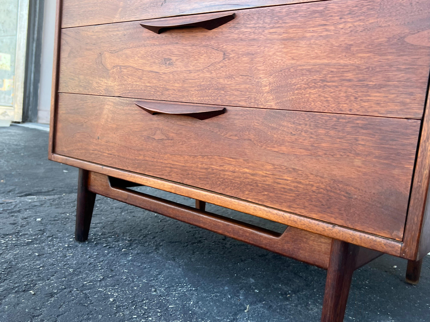 Frisman Vintage Jens Risom Dresser Walnut Ca' 1960's Mid Century