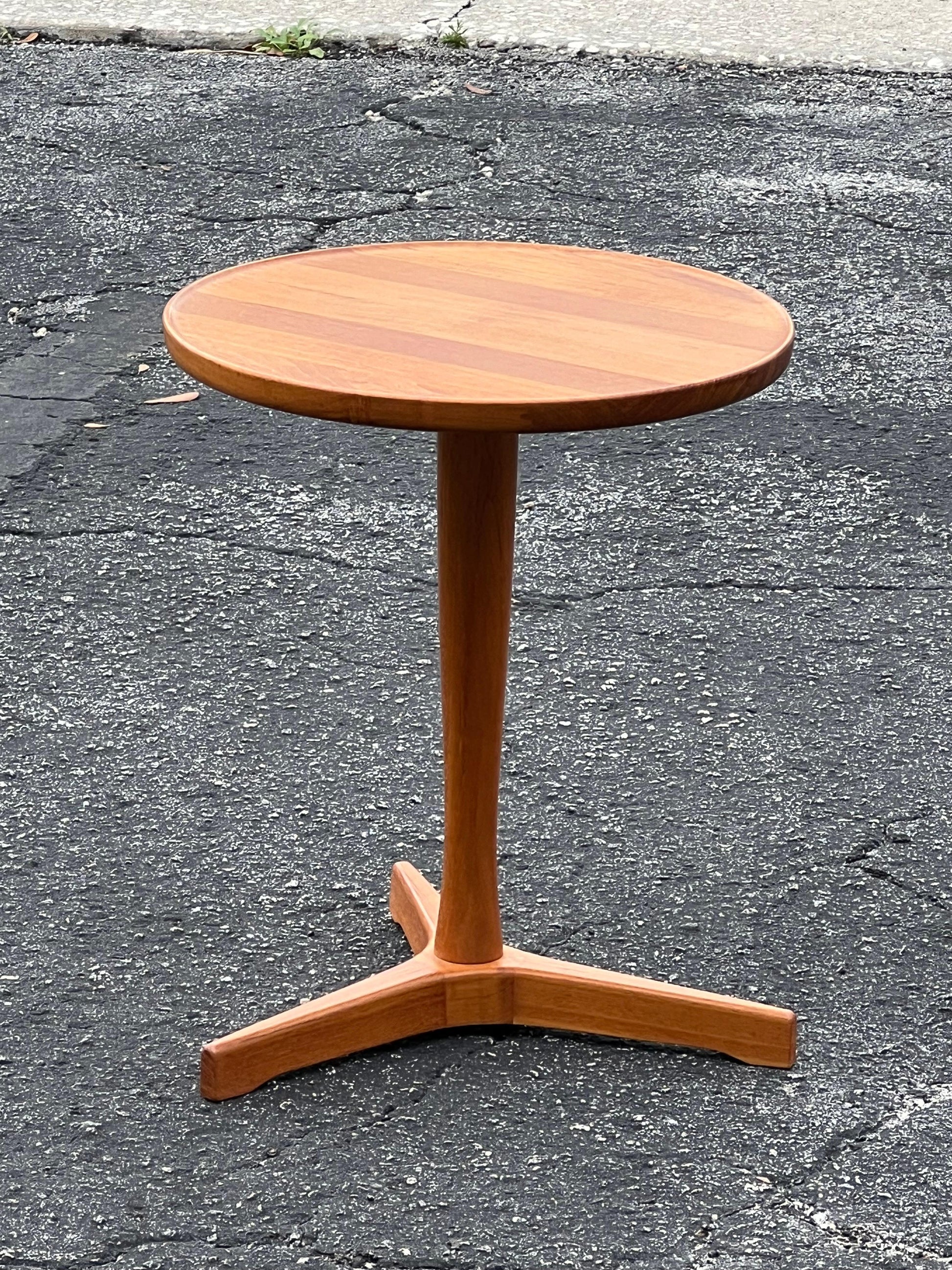 frisman vintage Hans Andersen Danish Teak Side Table