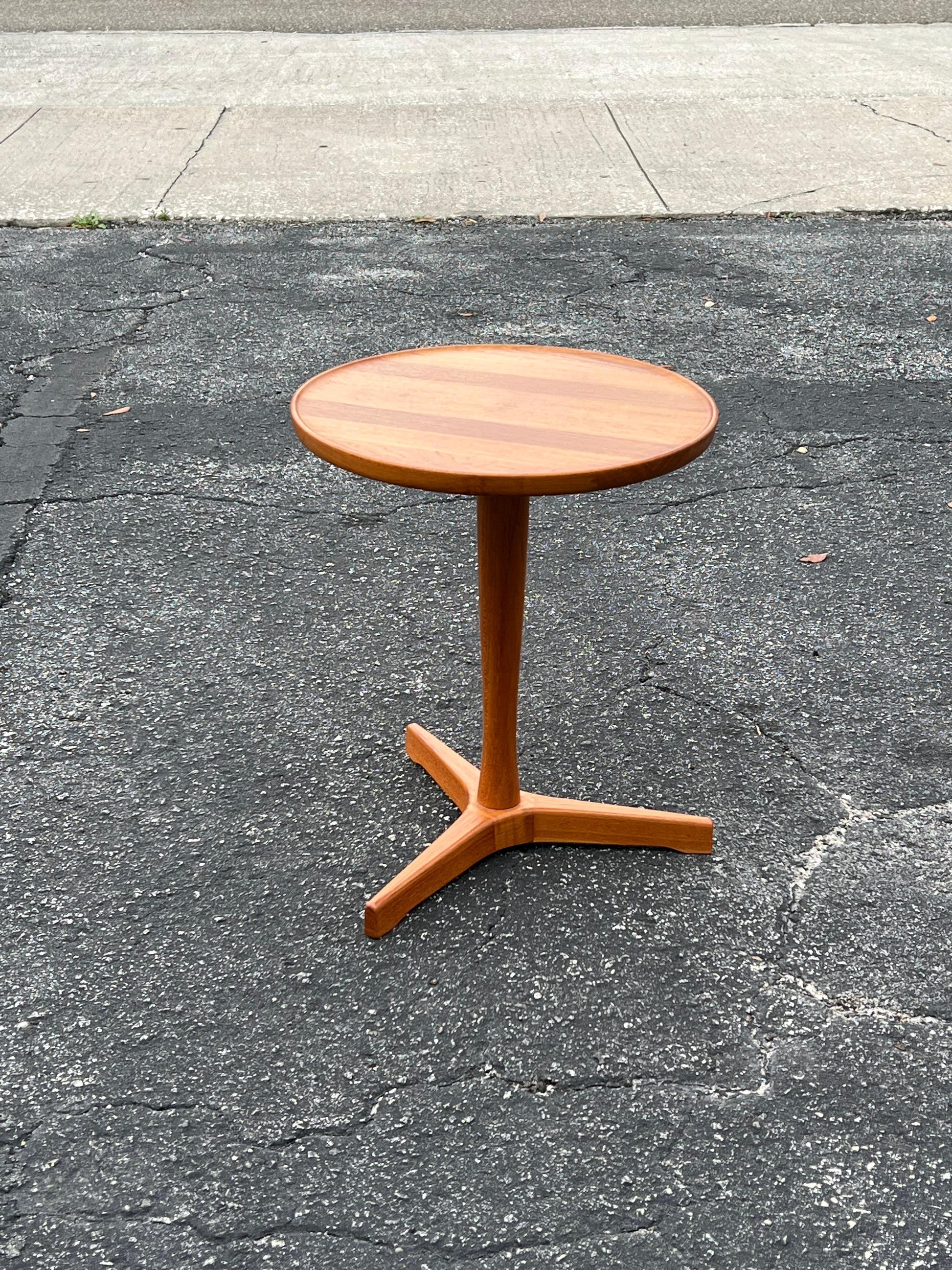 frisman vintage Hans Andersen Danish Teak Side Table