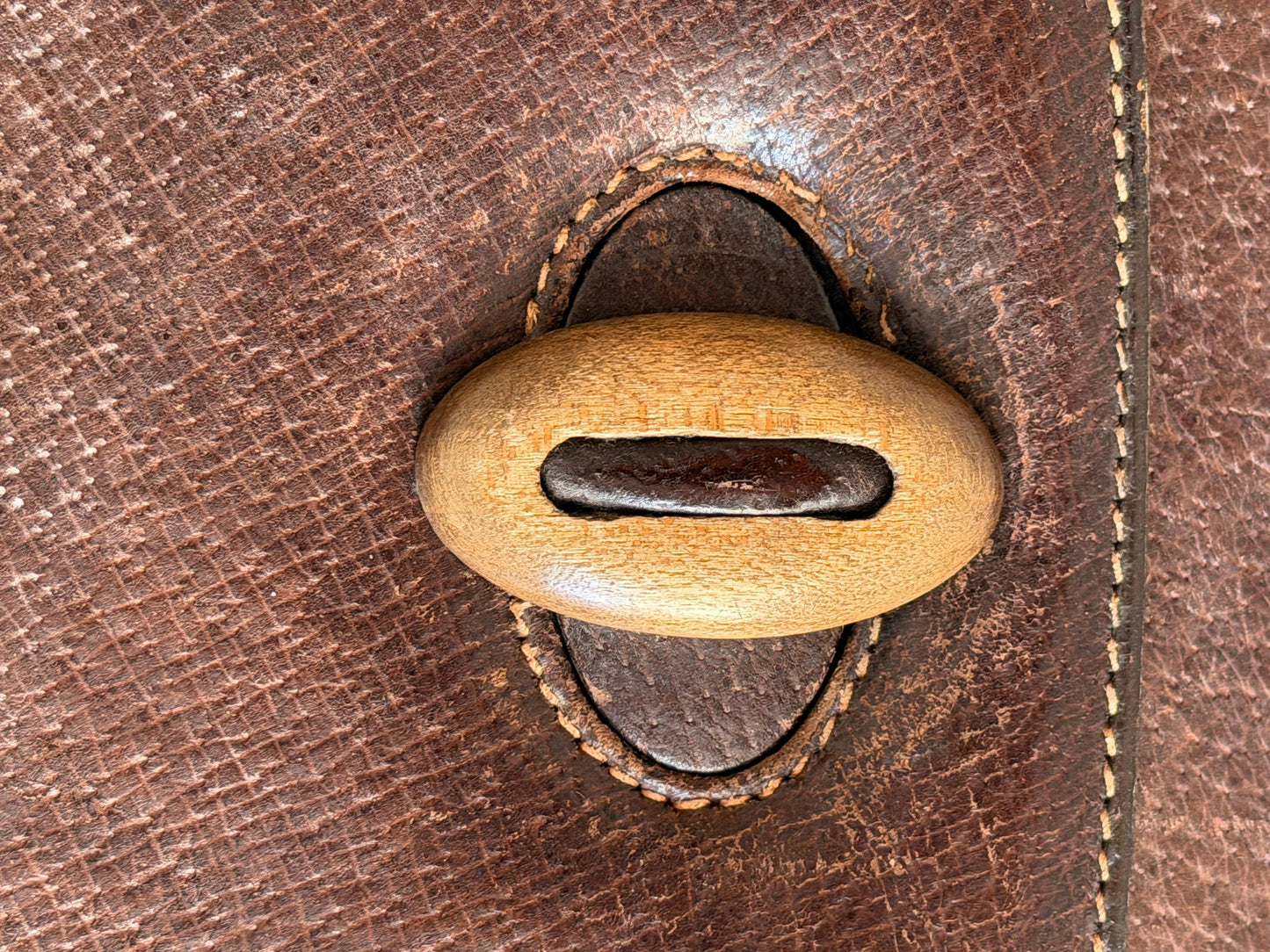 Frisman Vintage GUCCI Vintage 70s Brown Leather Handbag Wood Handle Bag Rare