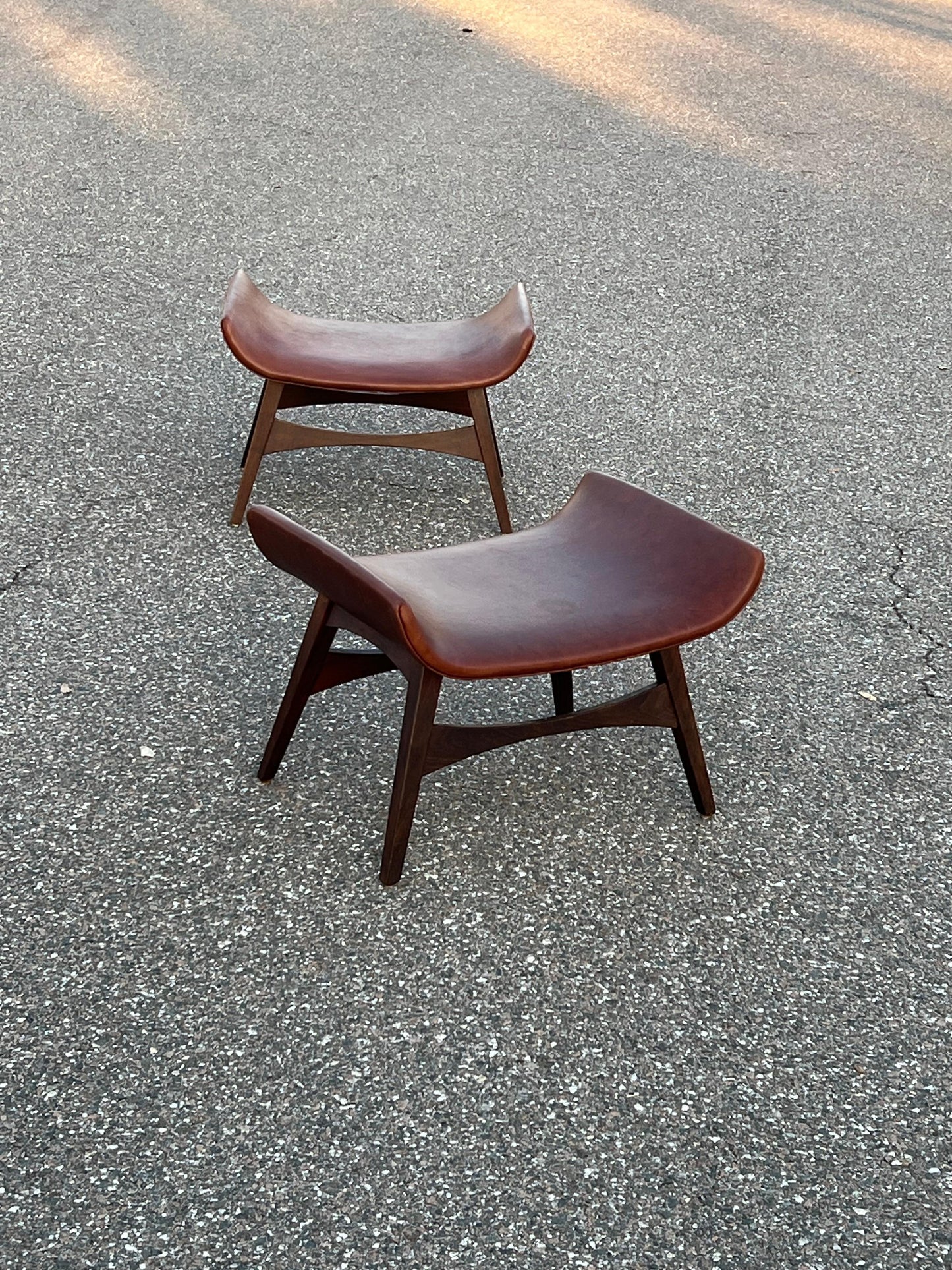 Frisman Vintage A Pair Of Mel Abitz Large Stools For Galloway's Ca' 1960's in Brown Leather