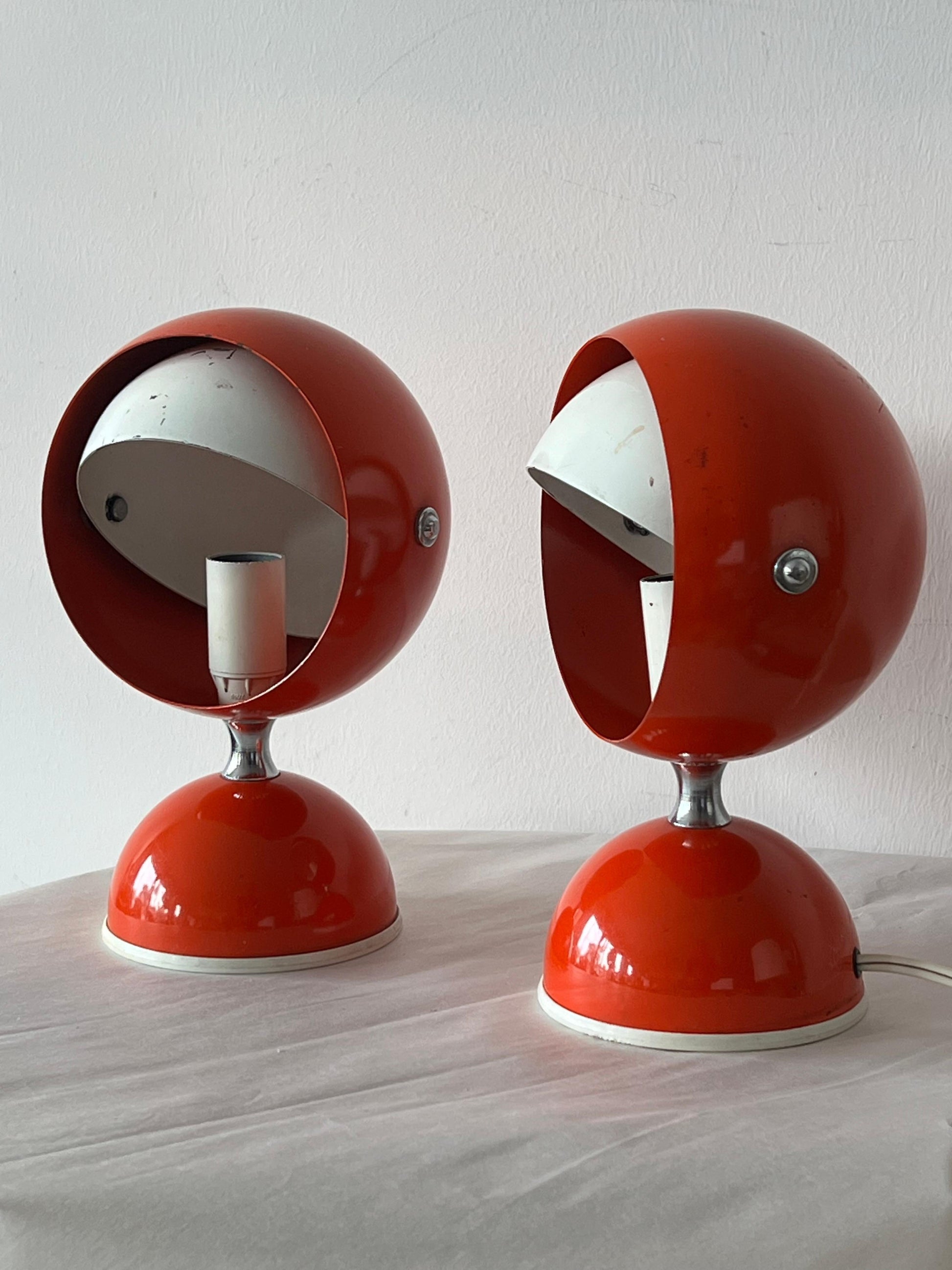 Frisman Vintage A Pair Of Italian Table Lamps With Adjustable Shades Orange 1960's Space Age