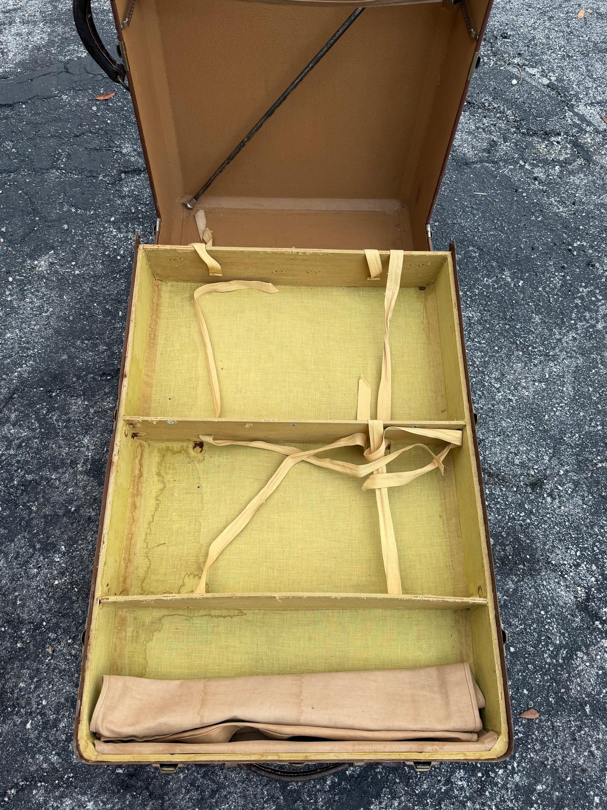 Frisman Vintage Vintage Hartmann Gibraltarized Hard Case Steamer Trunk Luggage 1940's