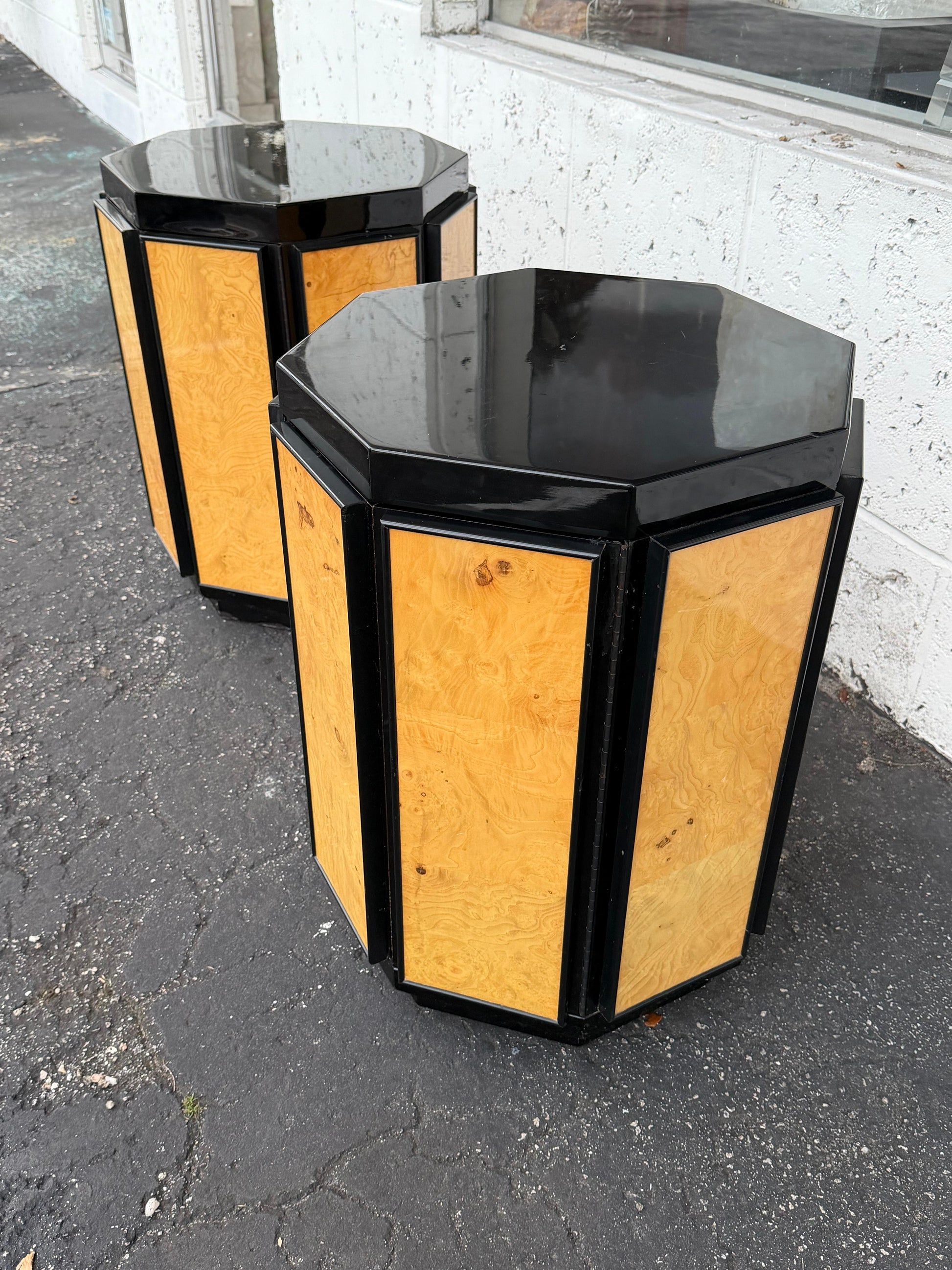 Frisman Vintage Henredon Octagonal End Tables Black Lacquer And Burl ca' 1980's