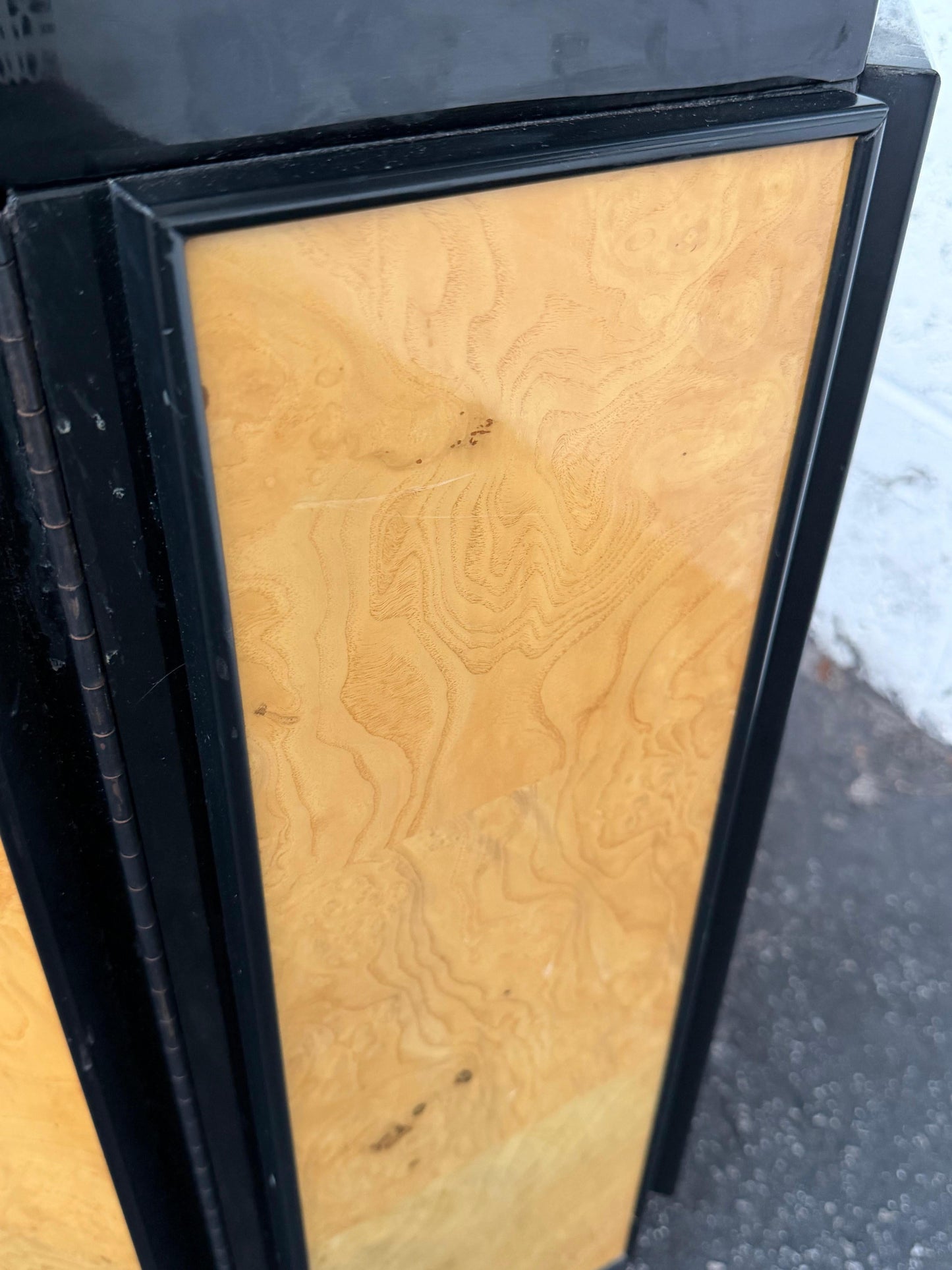 Frisman Vintage Henredon Octagonal End Tables Black Lacquer And Burl ca' 1980's