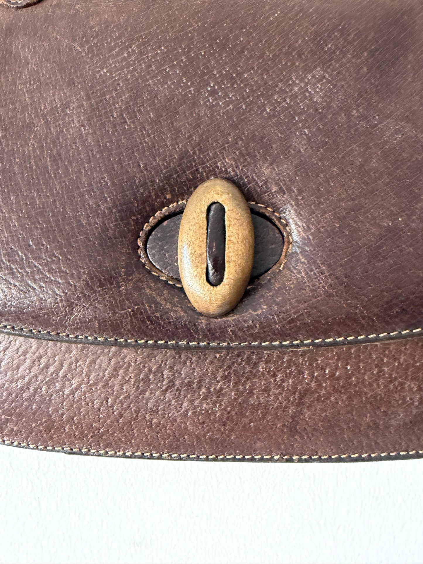 Frisman Vintage GUCCI Vintage 70s Brown Leather Handbag Wood Handle Bag Rare