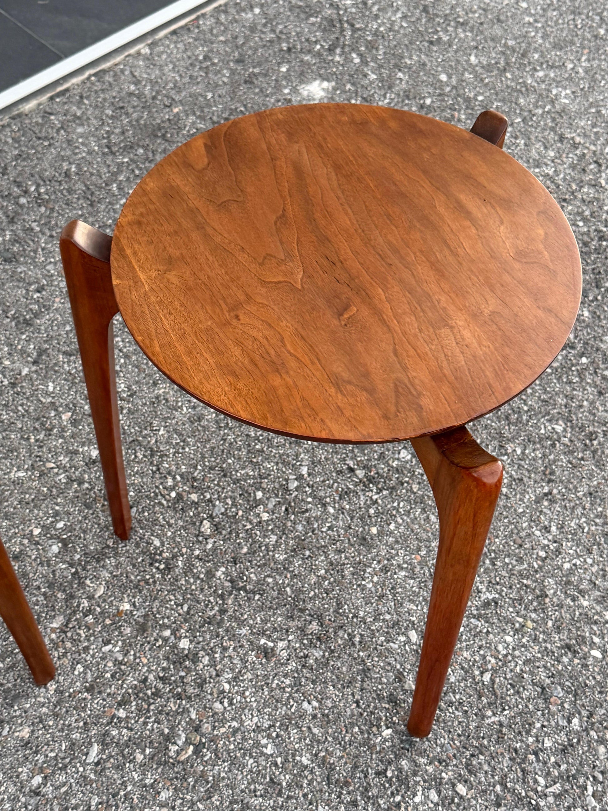 Frisman Vintage A Pair Of Vintage Mid Century Stacking Tables Adrian Pearsall Craft Associates