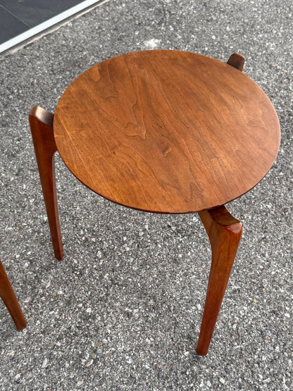 Frisman Vintage A Pair Of Vintage Mid Century Stacking Tables Adrian Pearsall Craft Associates