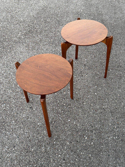 Frisman Vintage A Pair Of Vintage Mid Century Stacking Tables Adrian Pearsall Craft Associates