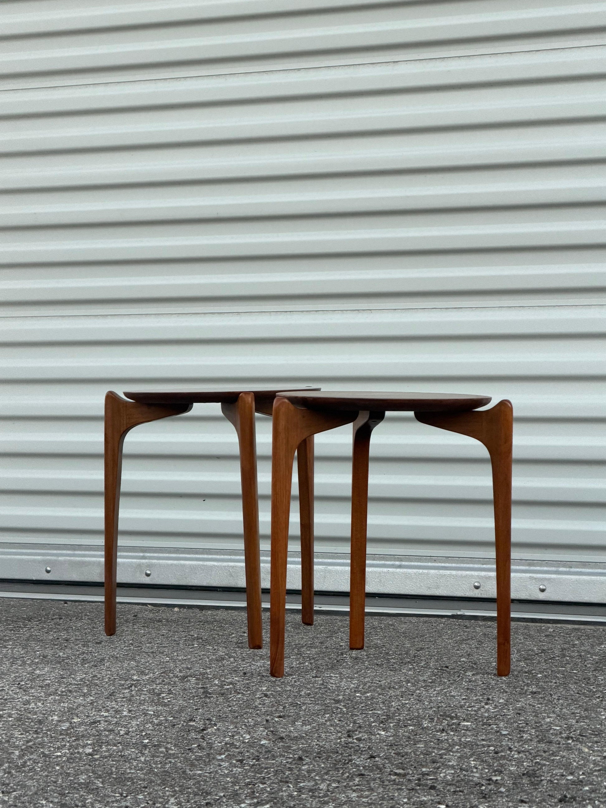 Frisman Vintage A Pair Of Vintage Mid Century Stacking Tables Adrian Pearsall Craft Associates