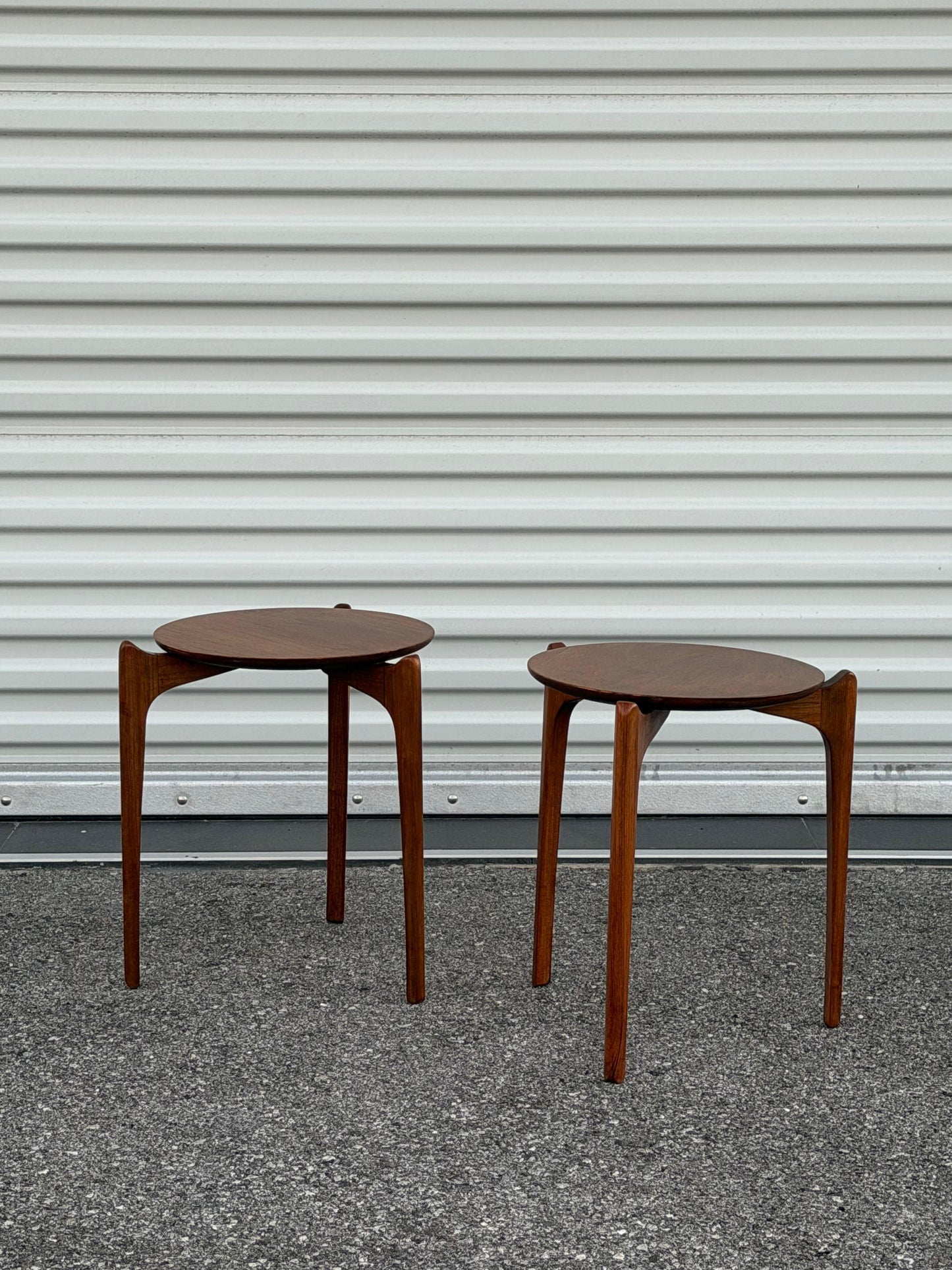 Frisman Vintage A Pair Of Vintage Mid Century Stacking Tables Adrian Pearsall Craft Associates