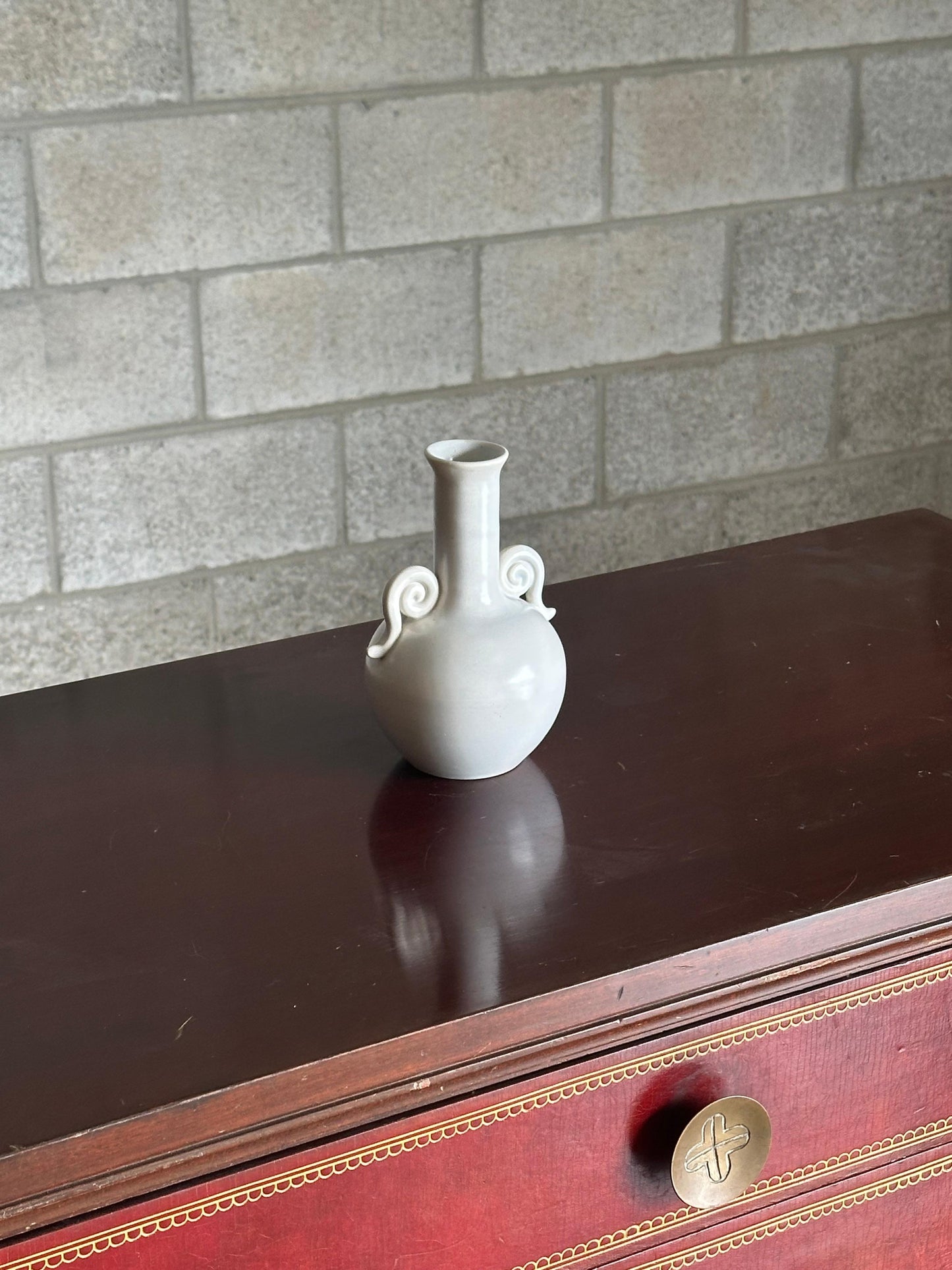 Frisman Vintage 1940s Matte White Earthenware Vase by Eva Jancke Björk - Bobergs Fajans Sweden