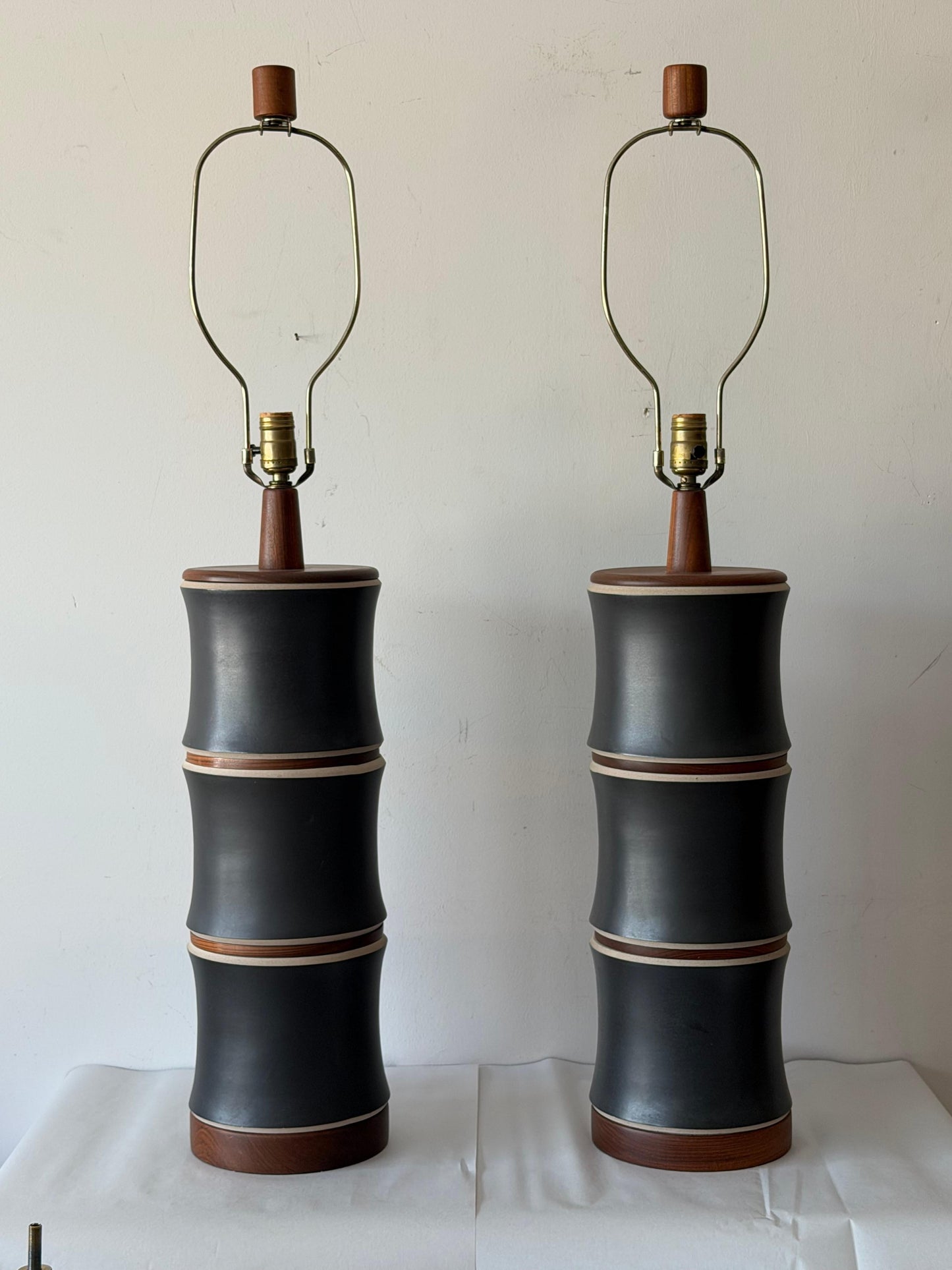 Frisman Vintage A Pair Of Martz Stoneware Walnut Lamps ca' 1960's Unusual