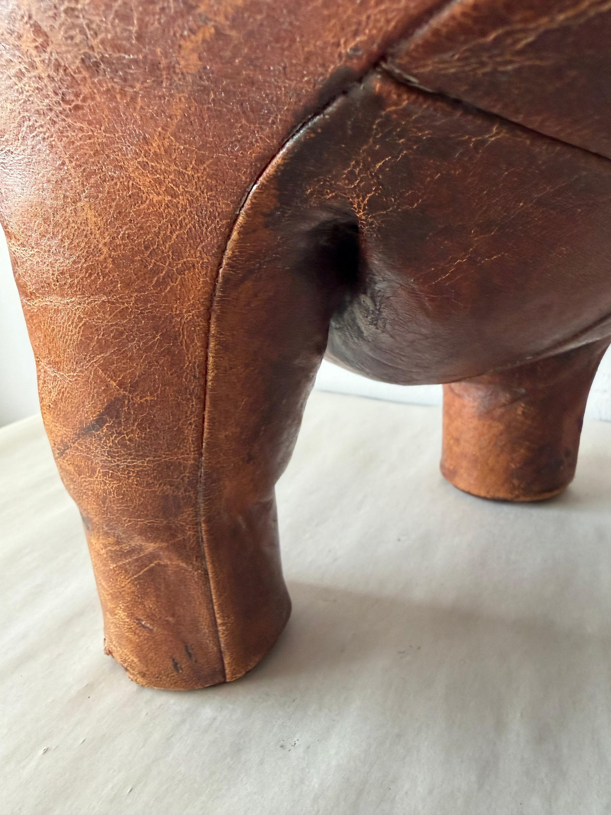 Frisman Vintage Large Vintage Leather Stool Omersa For Almazan Pig With Original Tail