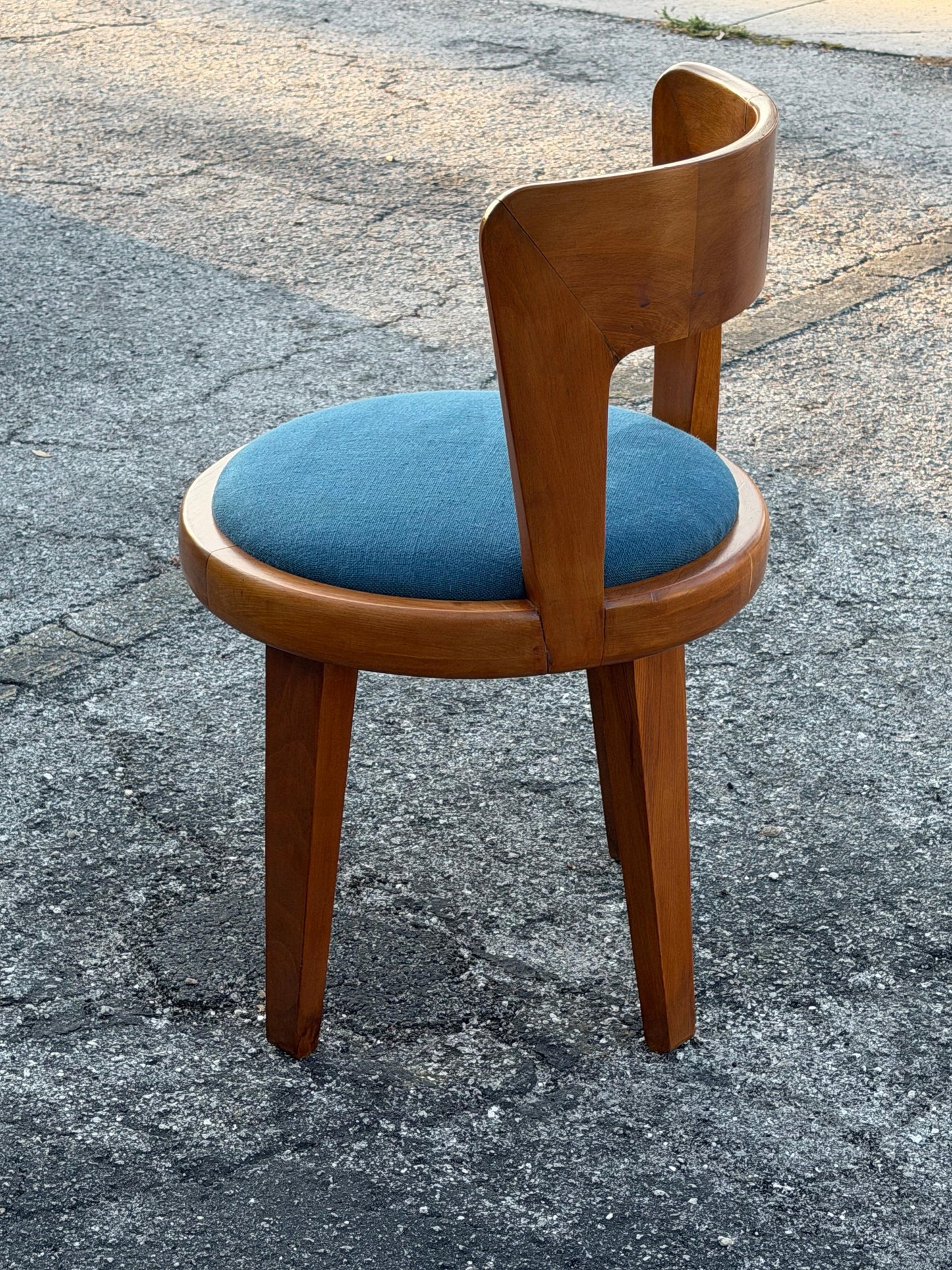 Frisman Vintage Mid-Century Modern Vanity Swivel Chair By Edward Wormley For Drexel ca' 1950's