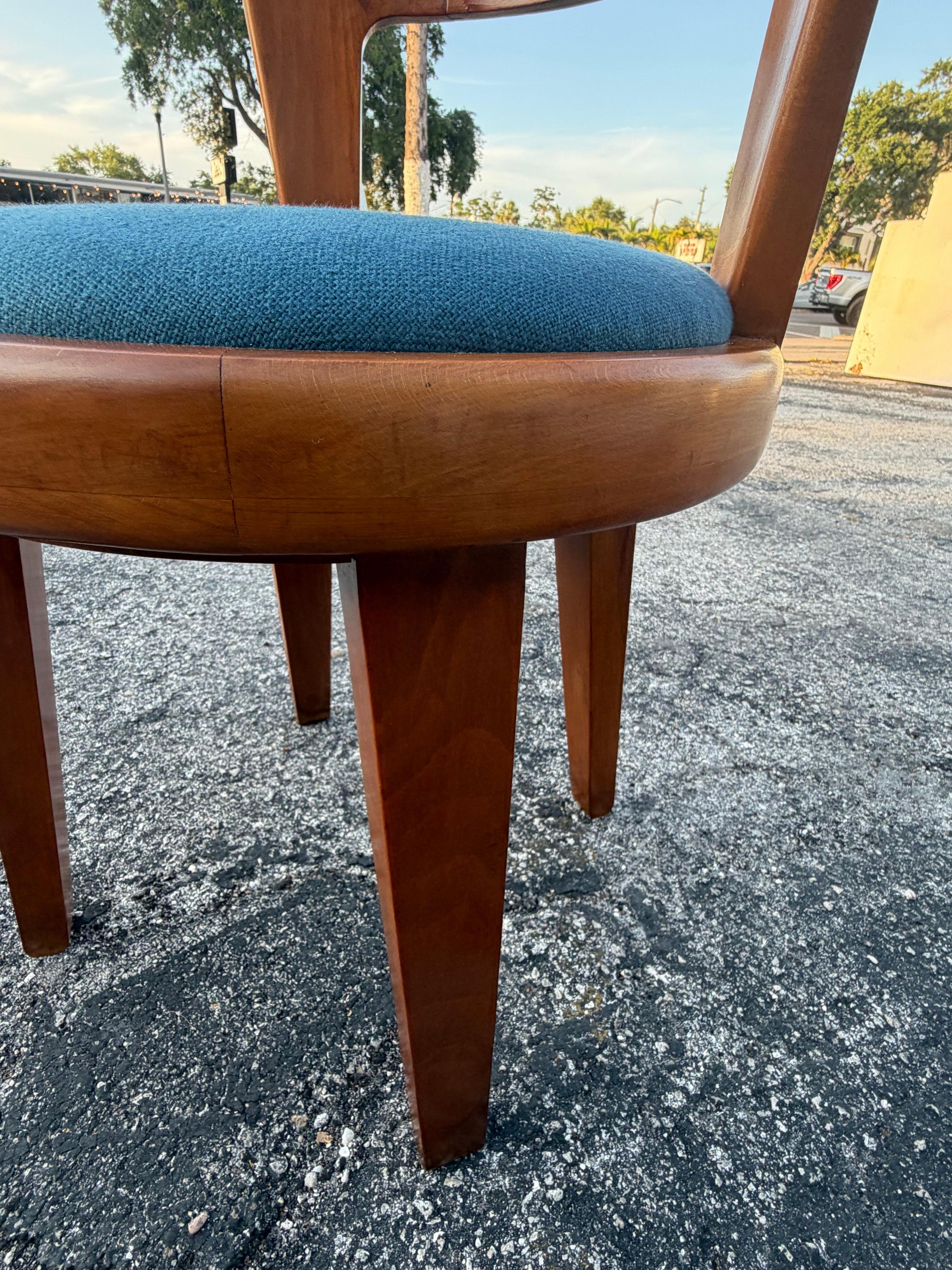Frisman Vintage Mid-Century Modern Vanity Swivel Chair By Edward Wormley For Drexel ca' 1950's