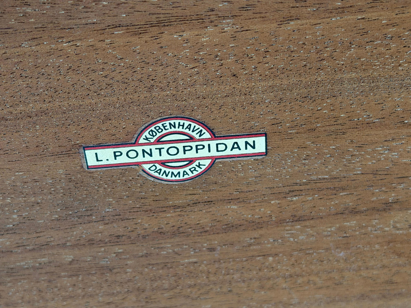 Frisman Vintage Elegant Side Table by Ludwig Pontoppidan Danish ca' 1950's