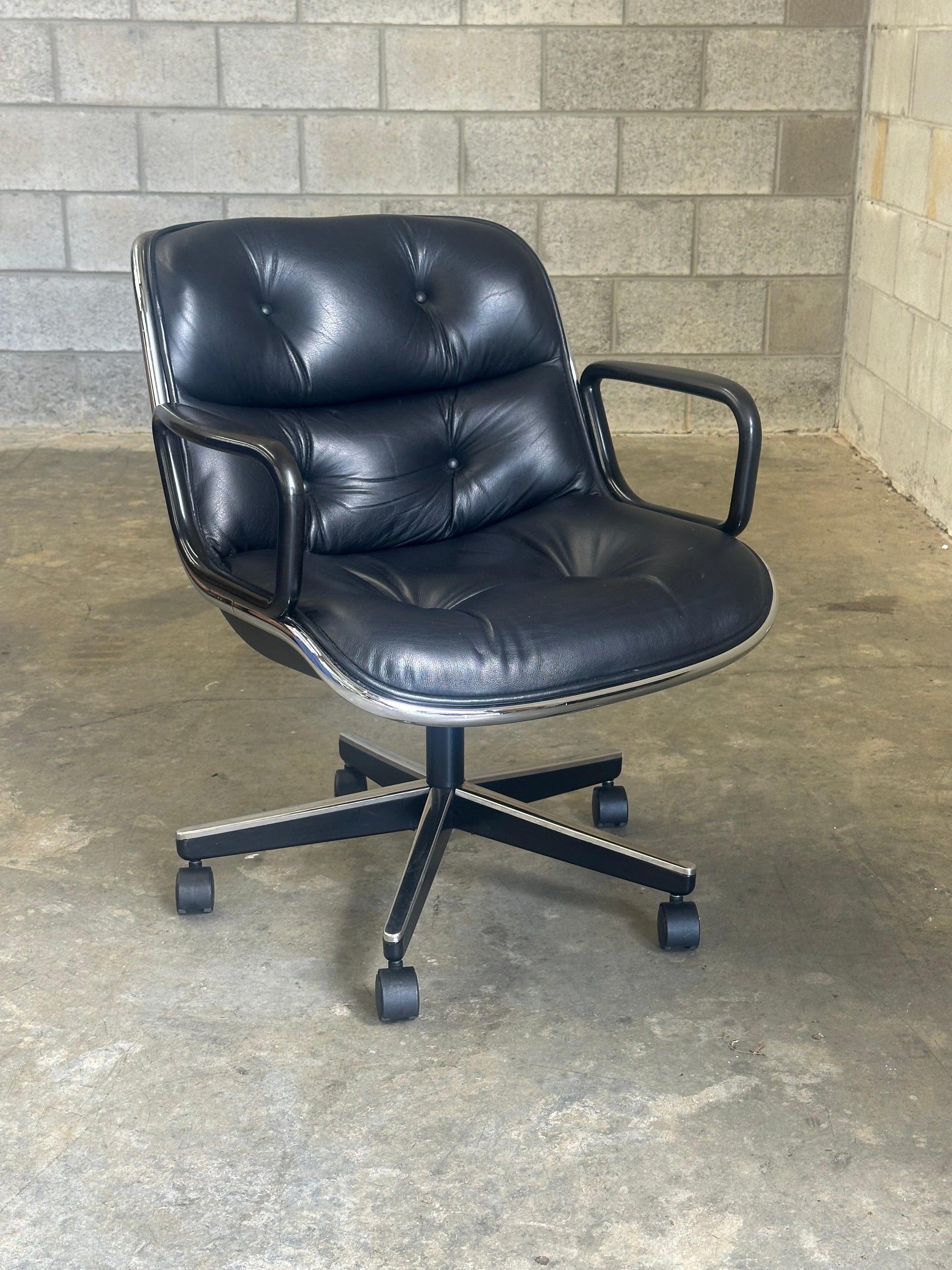 Frisman Vintage 1980s Charles Pollock for Knoll Office Desk Chair in Leather and Chrome