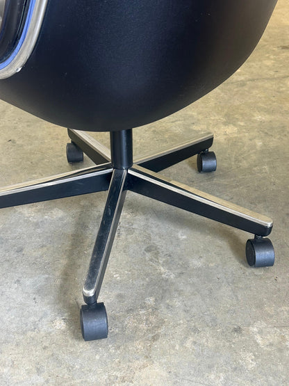 Frisman Vintage 1980s Charles Pollock for Knoll Office Desk Chair in Leather and Chrome