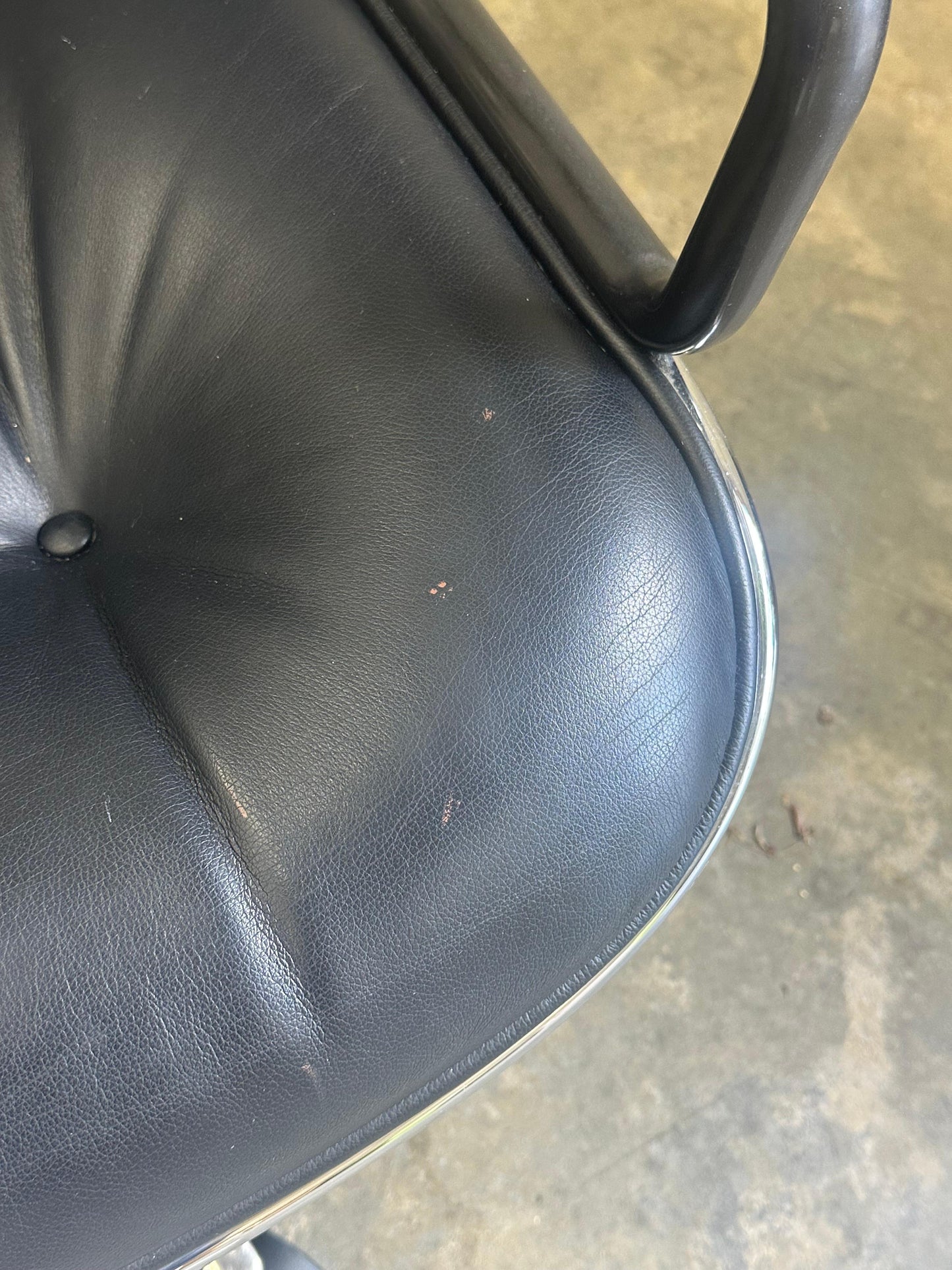 Frisman Vintage 1980s Charles Pollock for Knoll Office Desk Chair in Leather and Chrome
